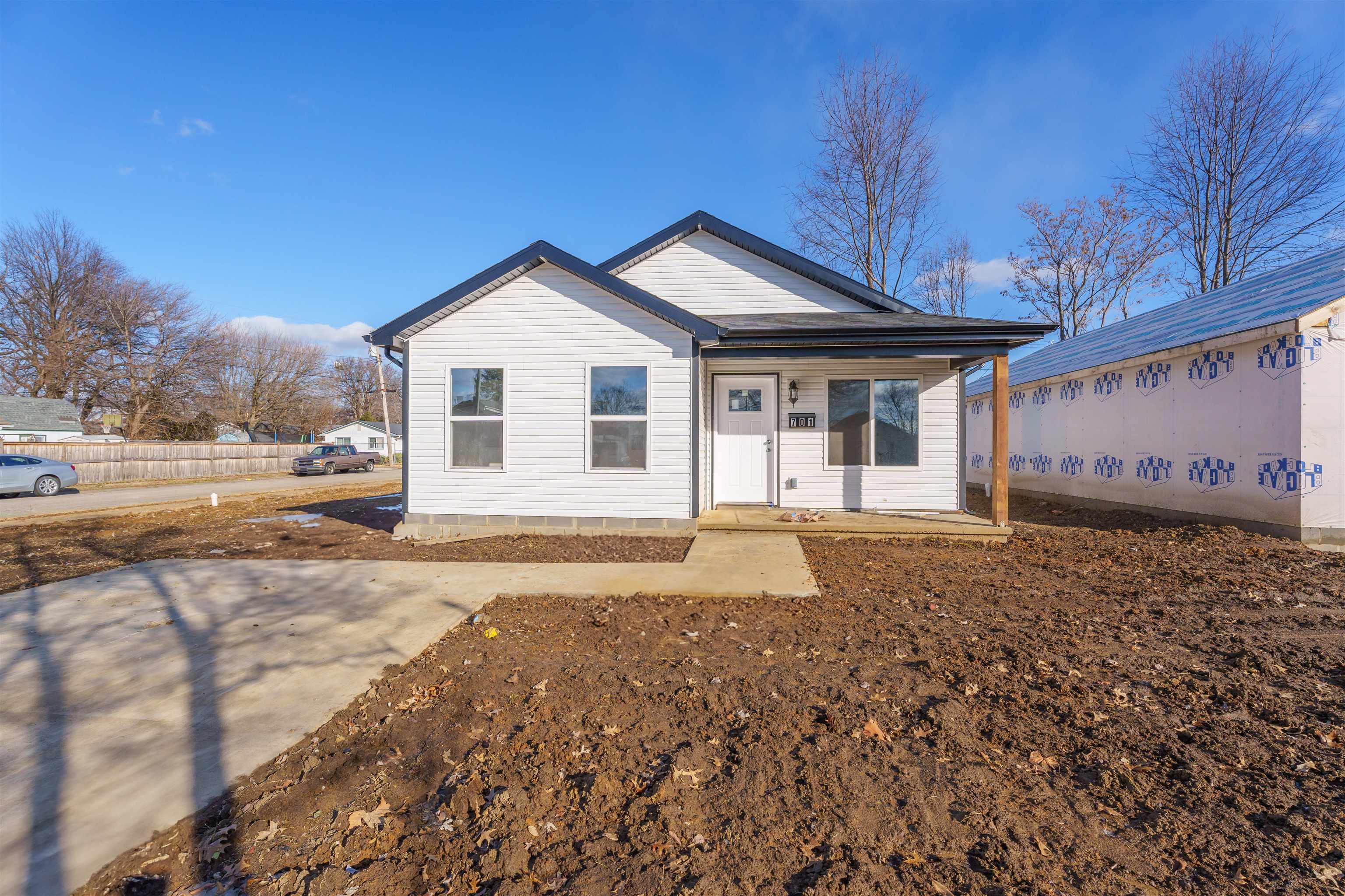 701 Hall St, Owensboro, Kentucky 42303, 3 Bedrooms Bedrooms, ,2 BathroomsBathrooms,Single Family Residence,For Sale,Hall St,91411