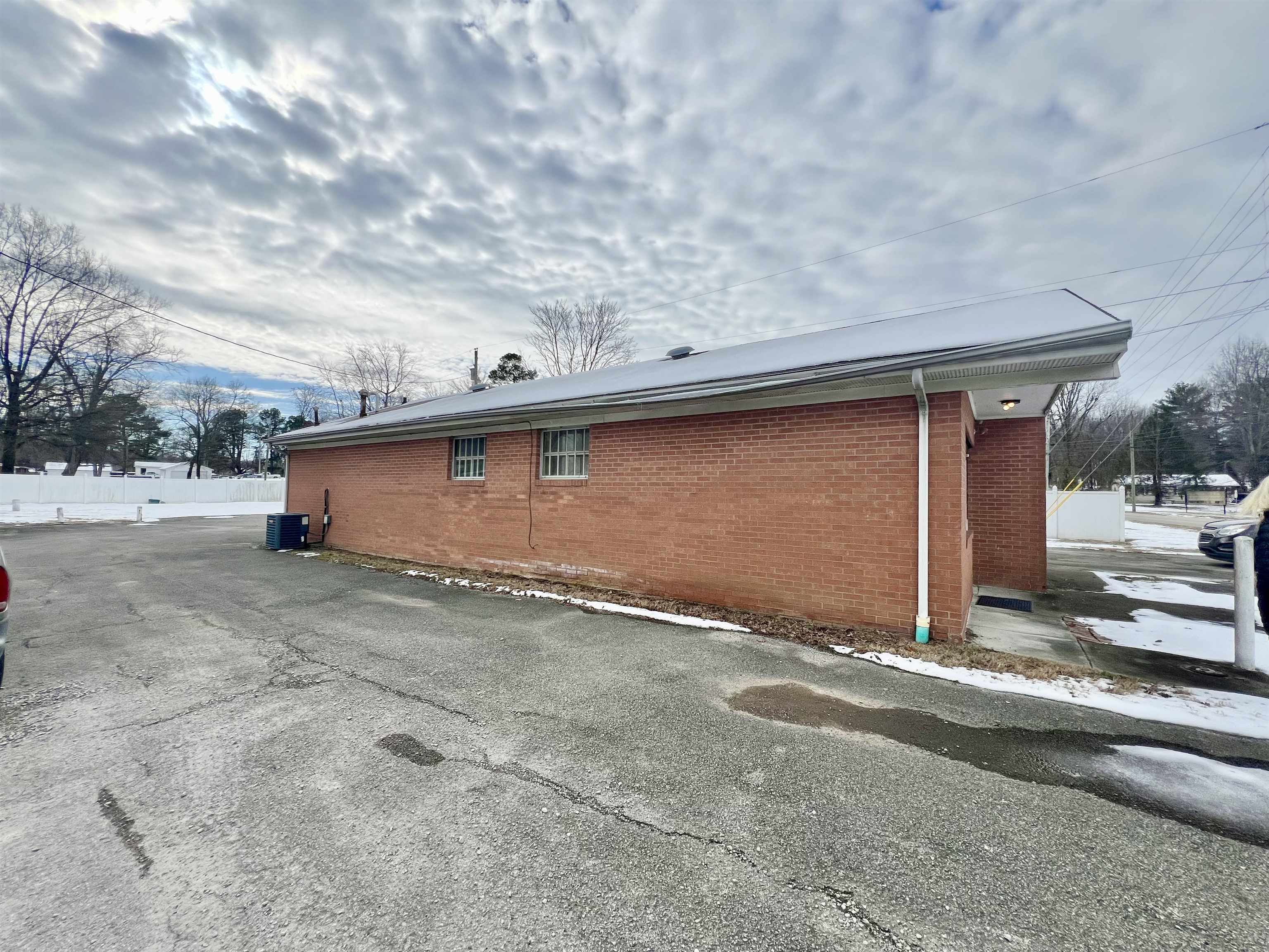 360 Hwy 140 W, Utica, Kentucky 42376, ,Business,For Sale,Hwy 140 W,91414