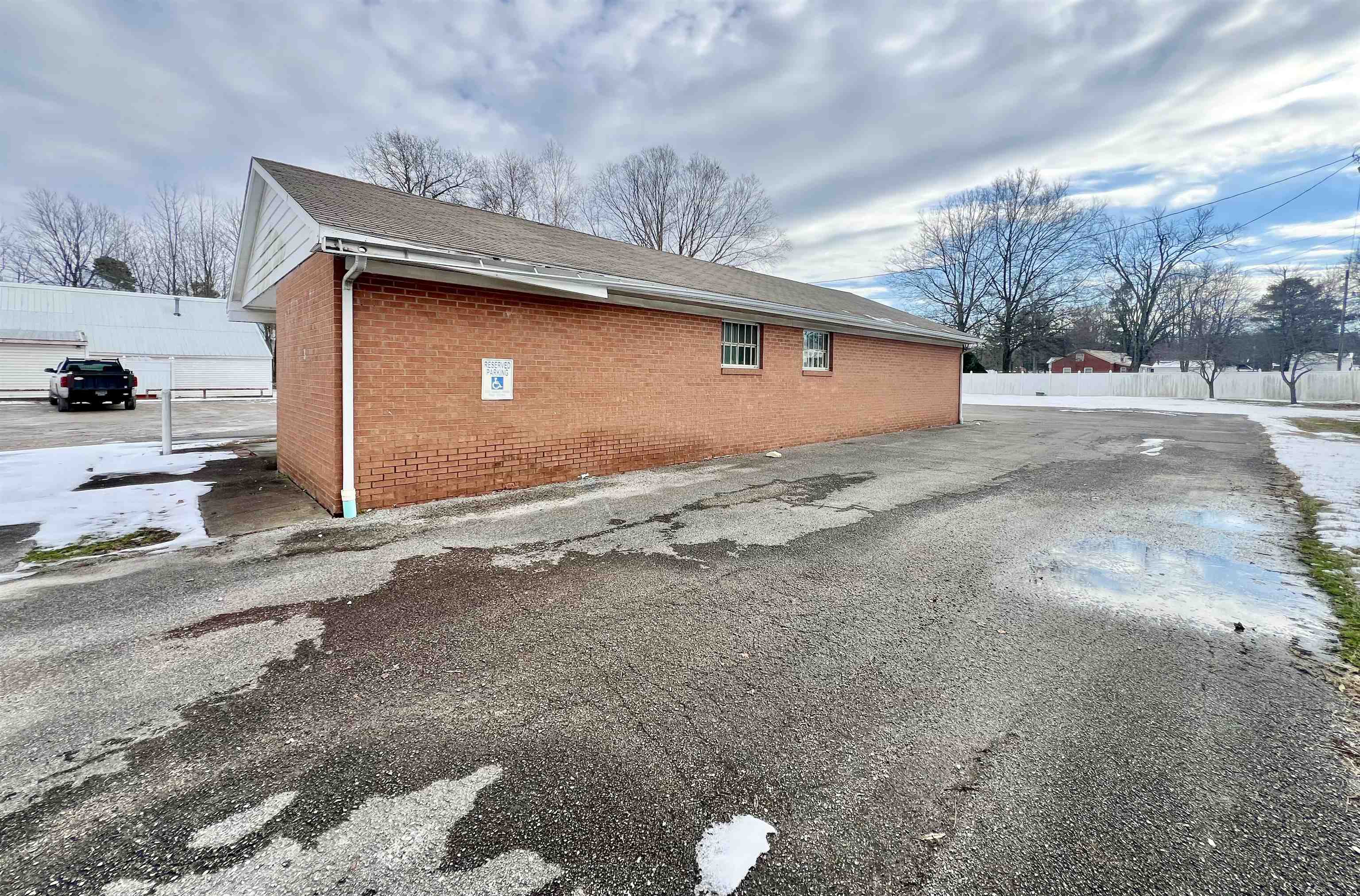 360 Hwy 140 W, Utica, Kentucky 42376, ,Business,For Sale,Hwy 140 W,91414