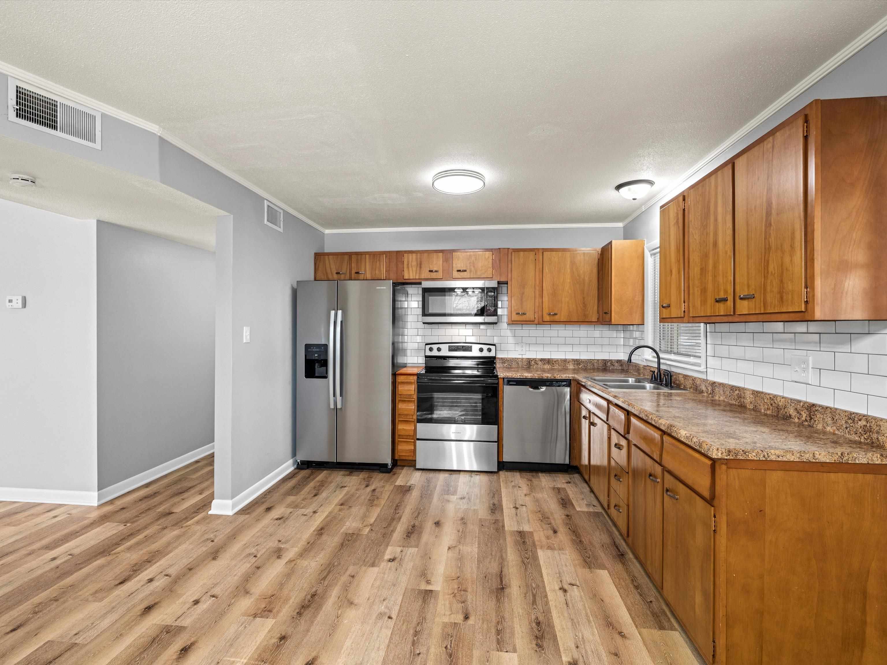 2817 Wayside Drive West, Owensboro, Kentucky 42301, 3 Bedrooms Bedrooms, ,1 BathroomBathrooms,Single Family Residence,For Sale,Wayside Drive West,91418