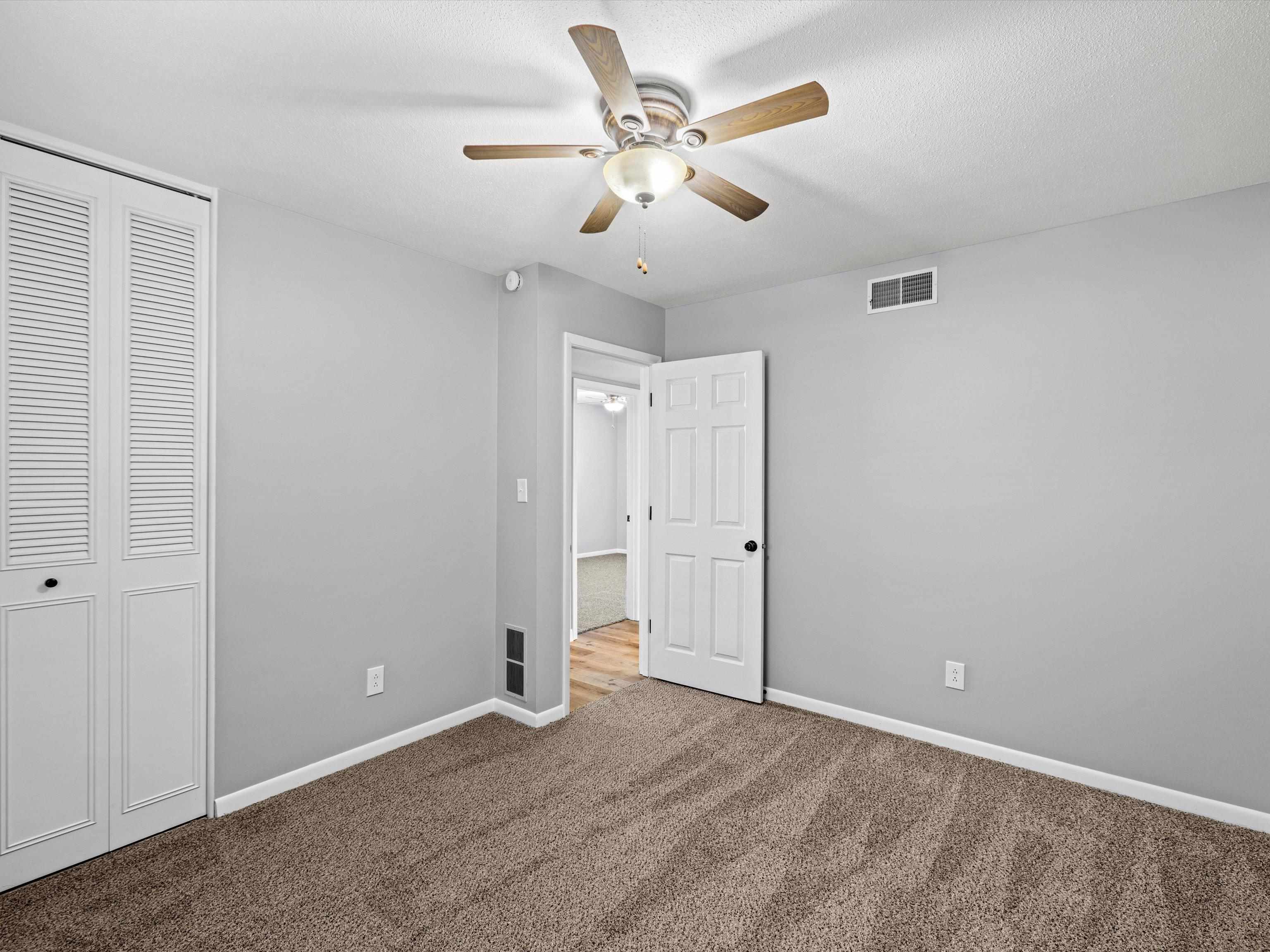 2817 Wayside Drive West, Owensboro, Kentucky 42301, 3 Bedrooms Bedrooms, ,1 BathroomBathrooms,Single Family Residence,For Sale,Wayside Drive West,91418