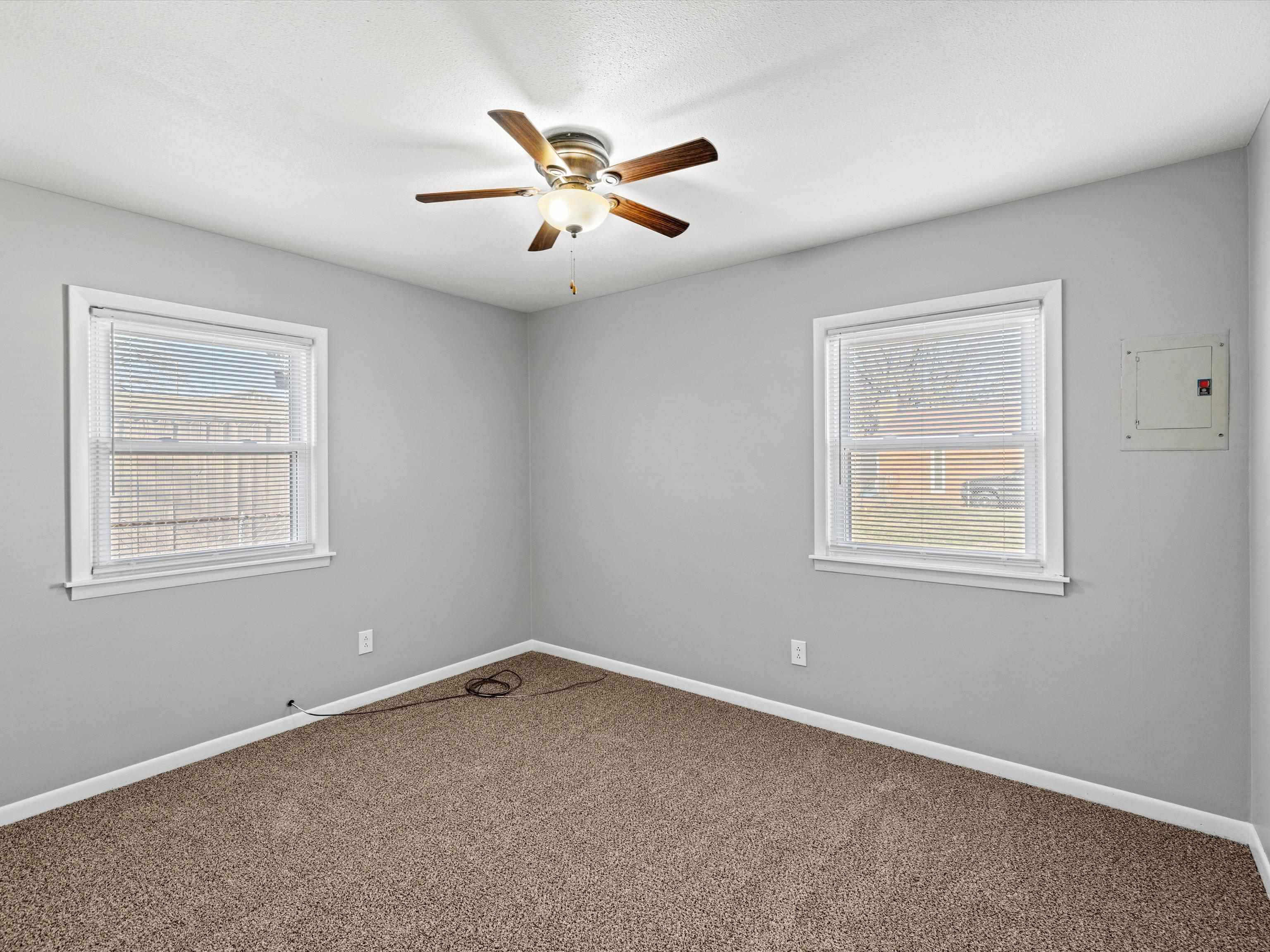 2817 Wayside Drive West, Owensboro, Kentucky 42301, 3 Bedrooms Bedrooms, ,1 BathroomBathrooms,Single Family Residence,For Sale,Wayside Drive West,91418