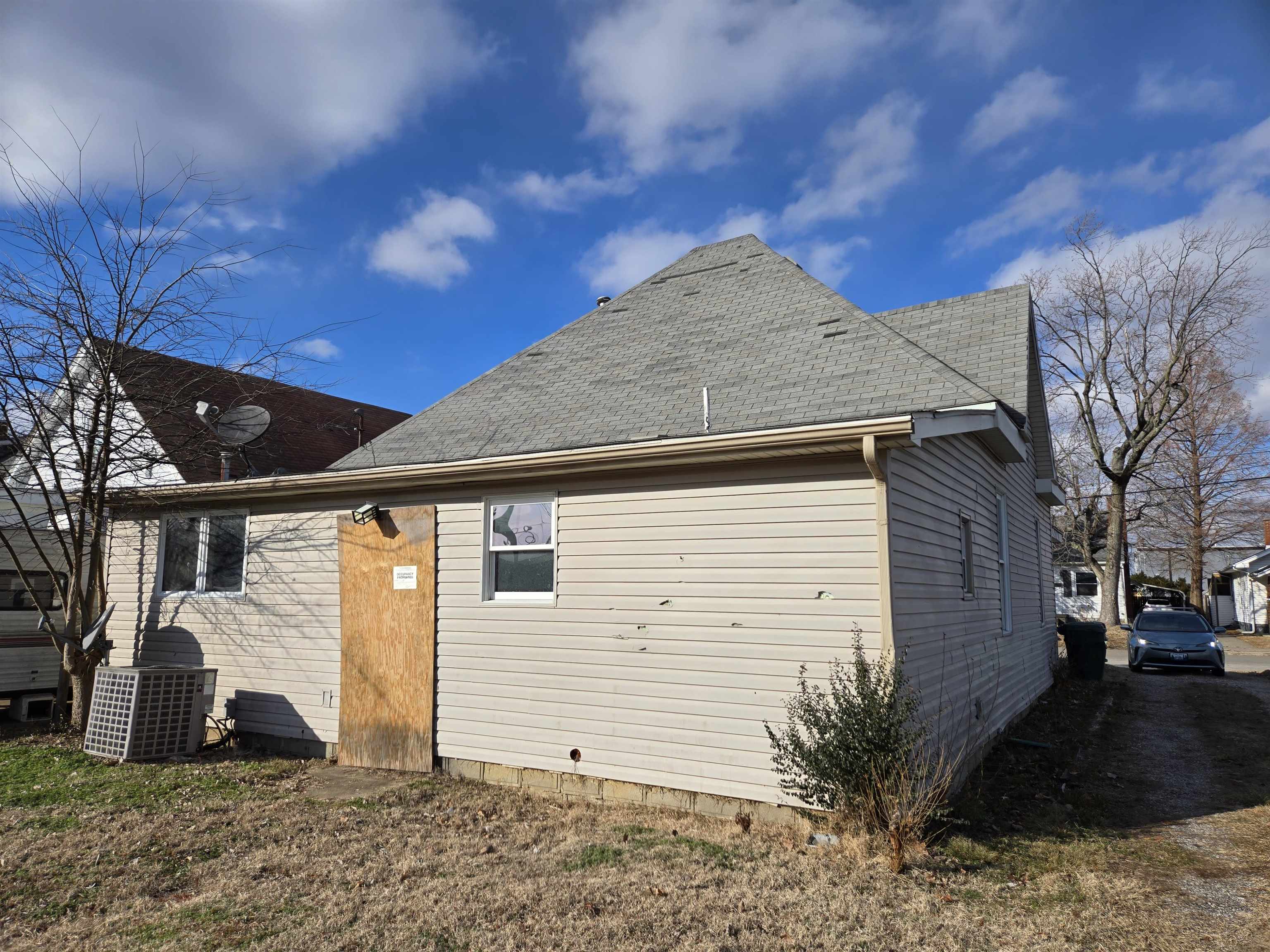426 E 2oth Street, Owensboro, Kentucky 42303, 2 Bedrooms Bedrooms, ,1 BathroomBathrooms,Single Family Residence,For Sale,E 2oth Street,91422