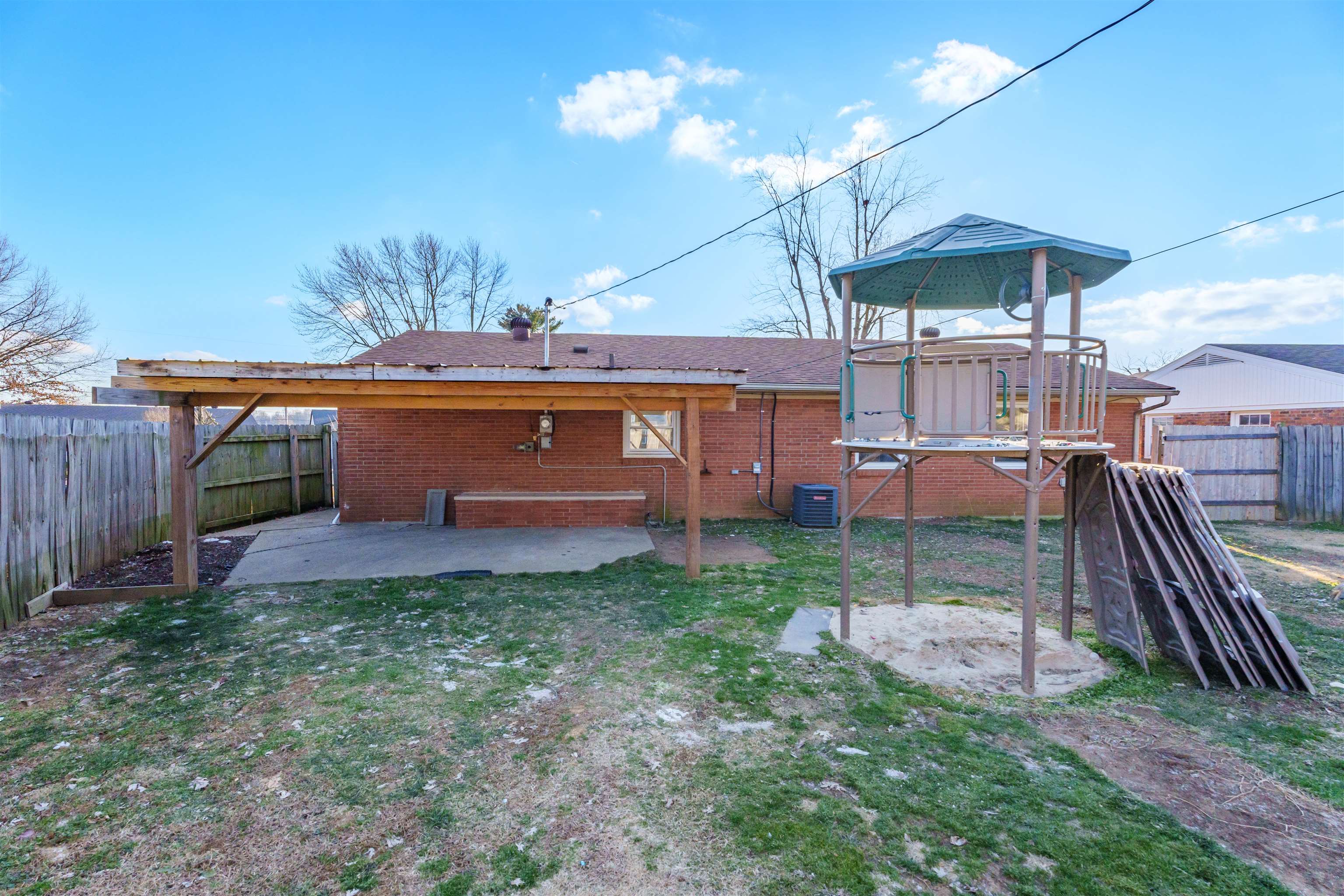 1723 Asbury Place, Owensboro, Kentucky 42303, 3 Bedrooms Bedrooms, ,2 BathroomsBathrooms,Single Family Residence,For Sale,Asbury Place,91423