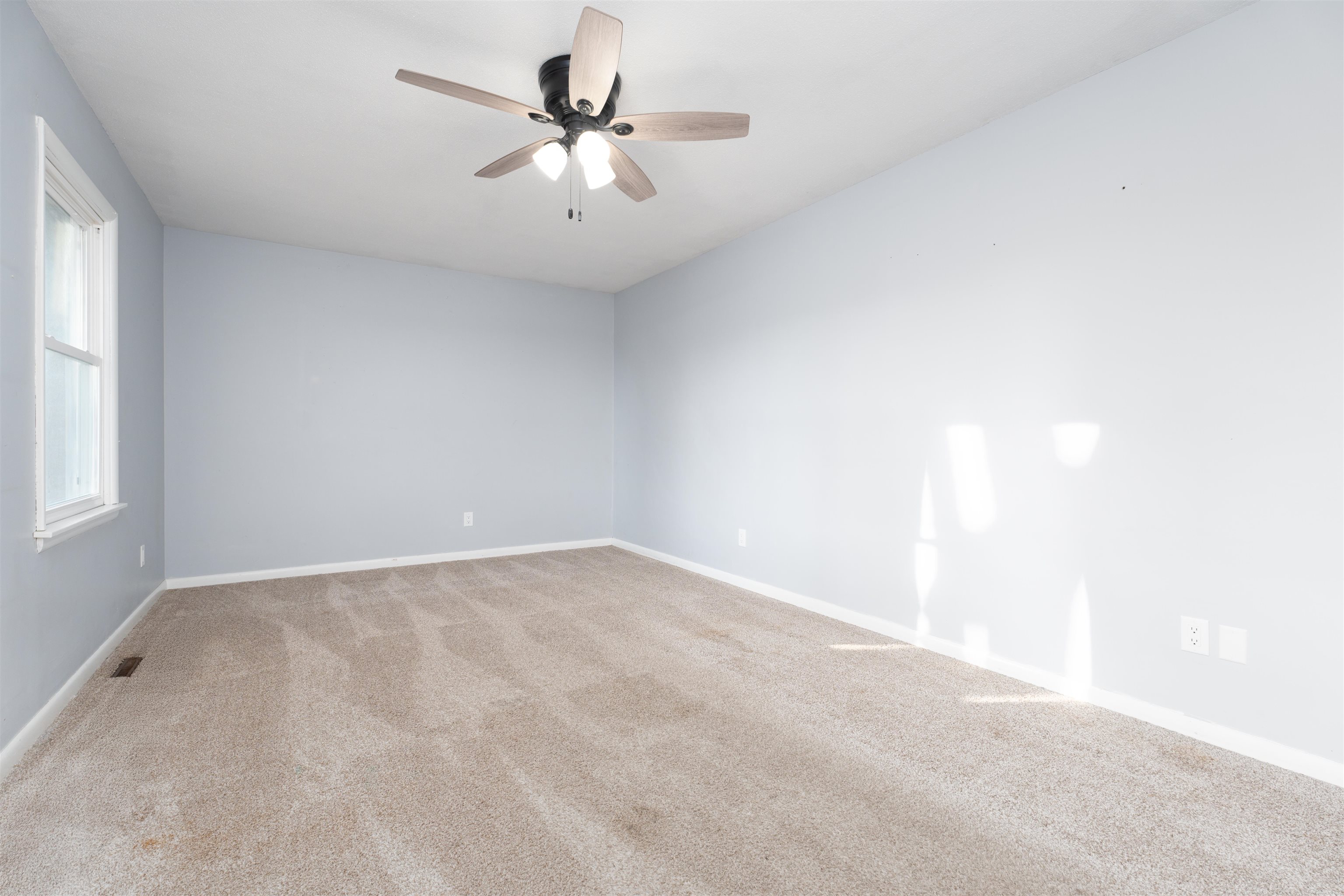 1723 Asbury Place, Owensboro, Kentucky 42303, 3 Bedrooms Bedrooms, ,2 BathroomsBathrooms,Single Family Residence,For Sale,Asbury Place,91423
