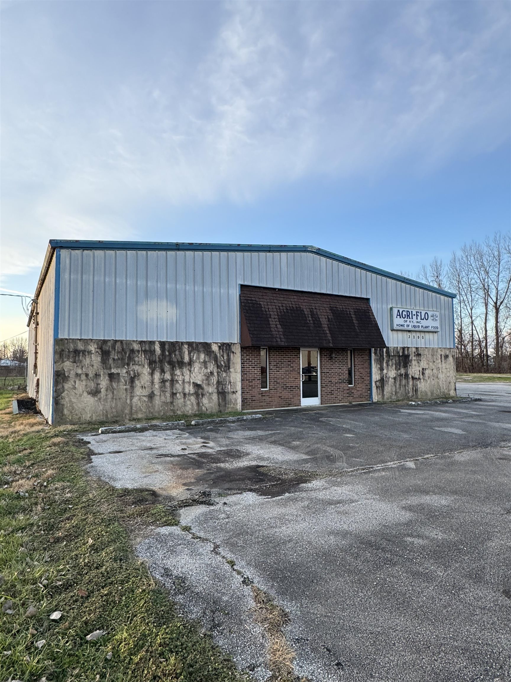 3200 Warehouse Rd, Owensboro, Kentucky 42301, ,Industrial,For Sale,Warehouse Rd,91425