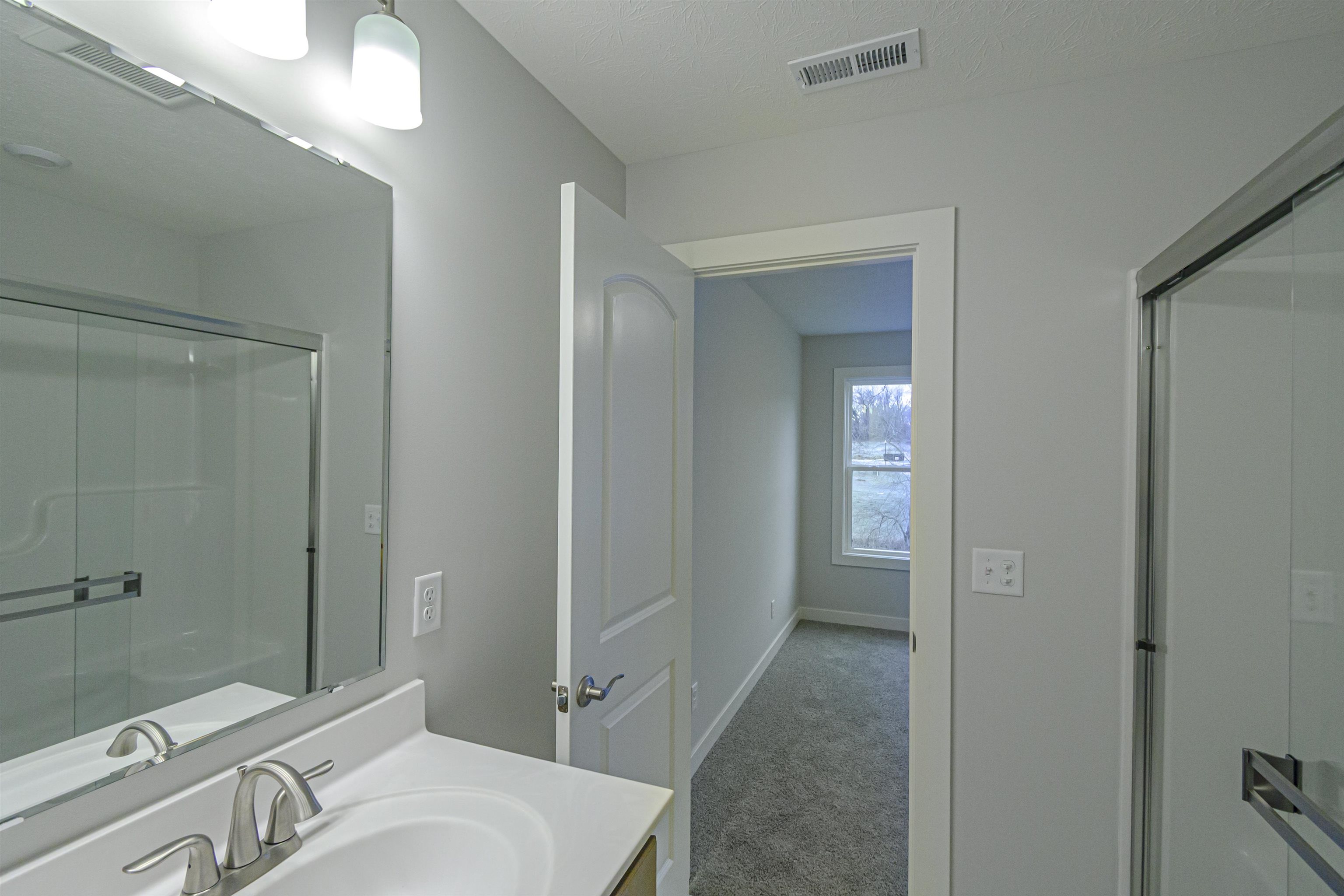 698 Alabaster Ln, Owensboro, Kentucky 42301, 3 Bedrooms Bedrooms, ,2 BathroomsBathrooms,Single Family Residence,For Sale,Alabaster Ln,91426