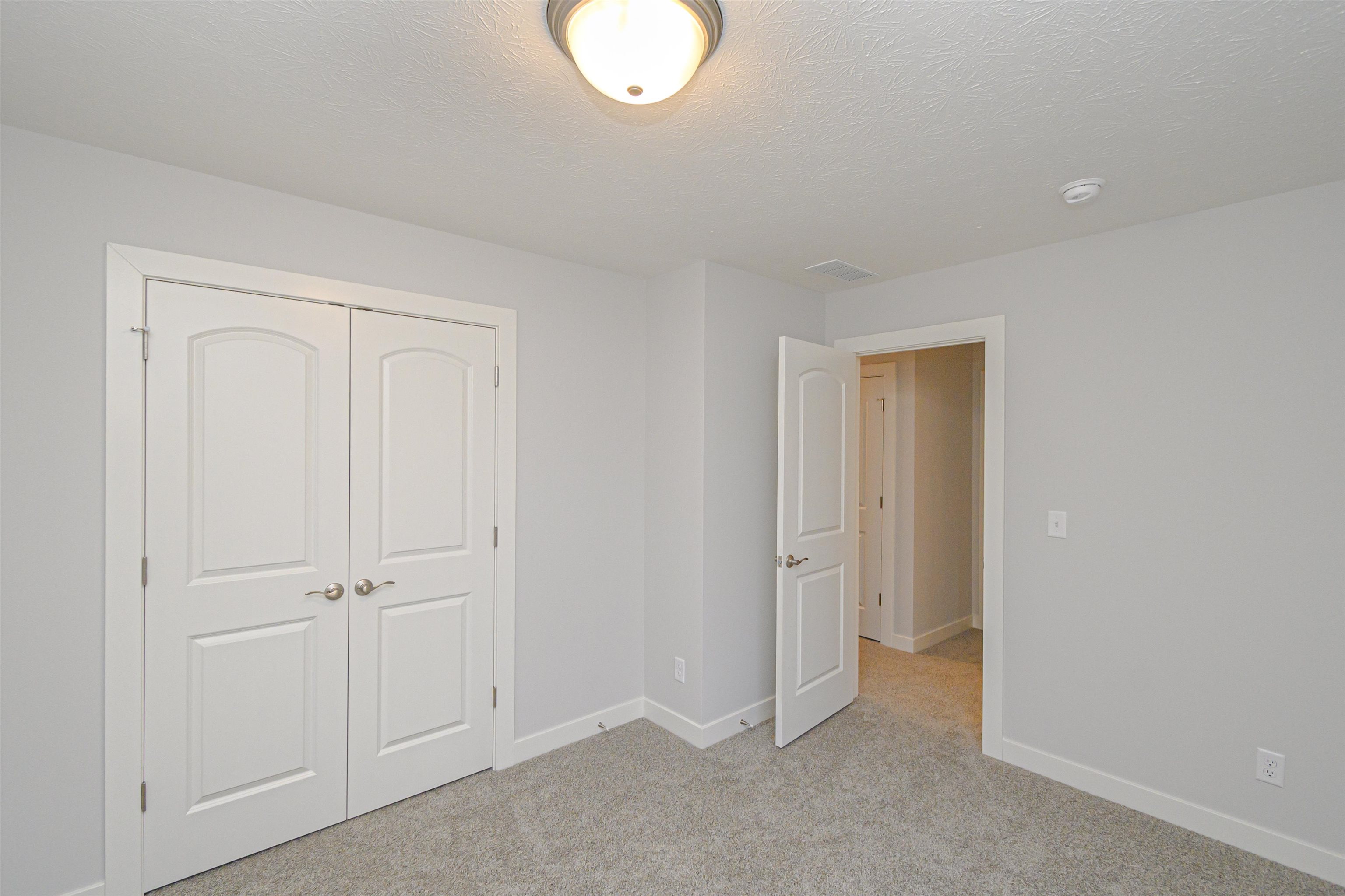 698 Alabaster Ln, Owensboro, Kentucky 42301, 3 Bedrooms Bedrooms, ,2 BathroomsBathrooms,Single Family Residence,For Sale,Alabaster Ln,91426