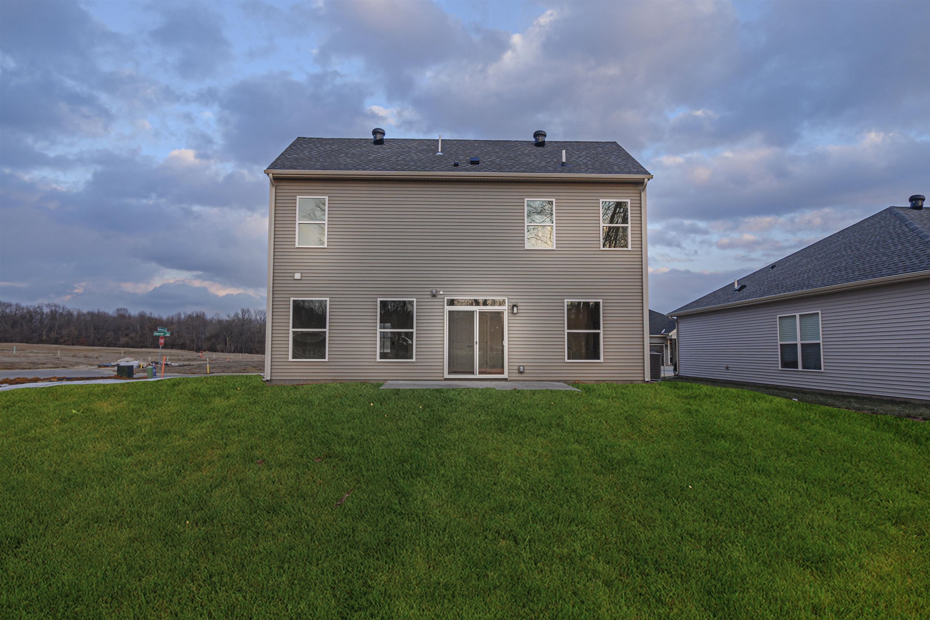 698 Alabaster Ln, Owensboro, Kentucky 42301, 3 Bedrooms Bedrooms, ,2 BathroomsBathrooms,Single Family Residence,For Sale,Alabaster Ln,91426