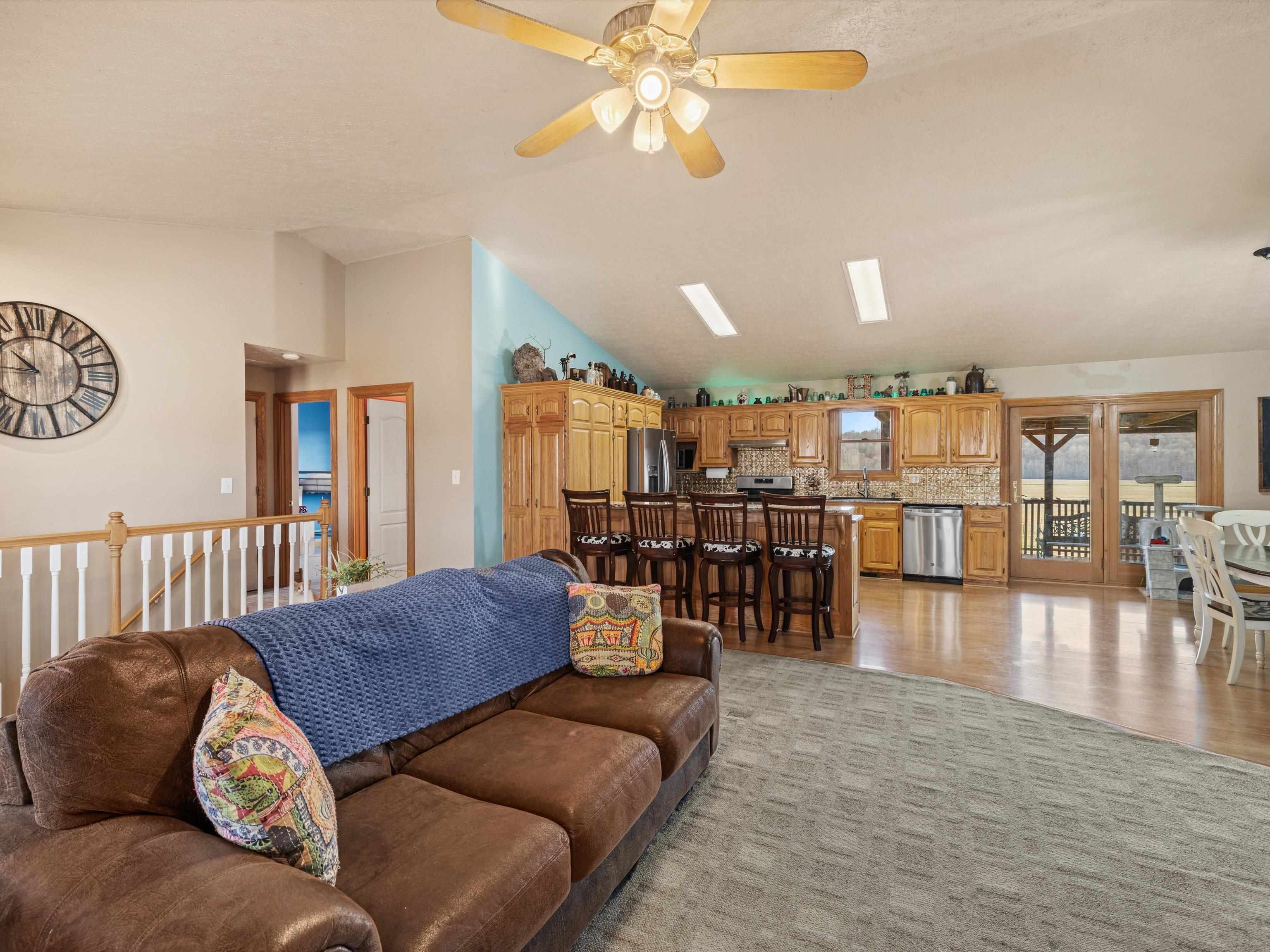 7442 Deserter Creek Rd., Whitesville, Kentucky 42378-9752, 3 Bedrooms Bedrooms, ,3 BathroomsBathrooms,Farm,For Sale,Deserter Creek Rd.,91427