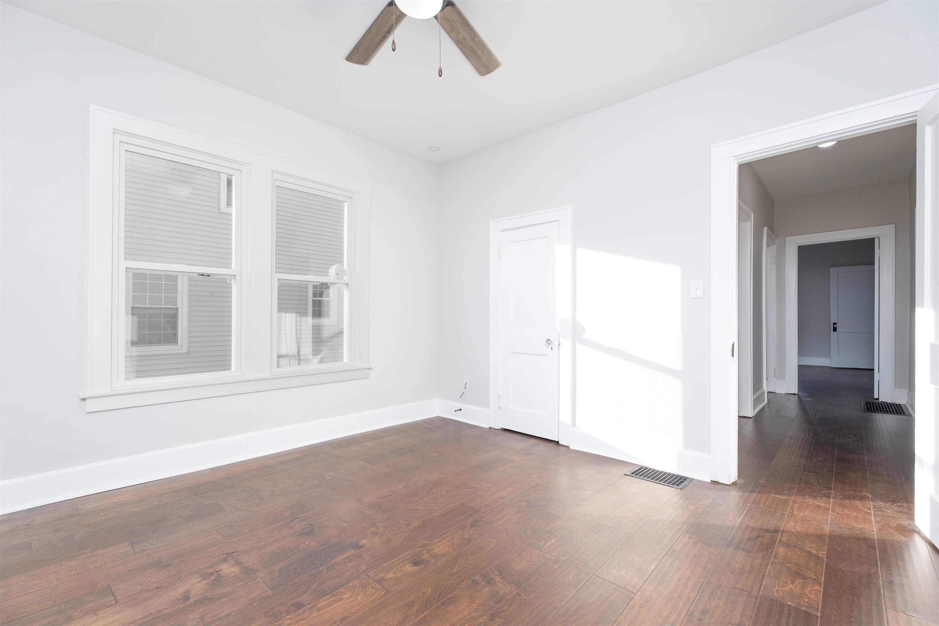 111 19th St., Owensboro, Kentucky 42303, 3 Bedrooms Bedrooms, ,1 BathroomBathrooms,Single Family Residence,For Sale,19th St.,91428