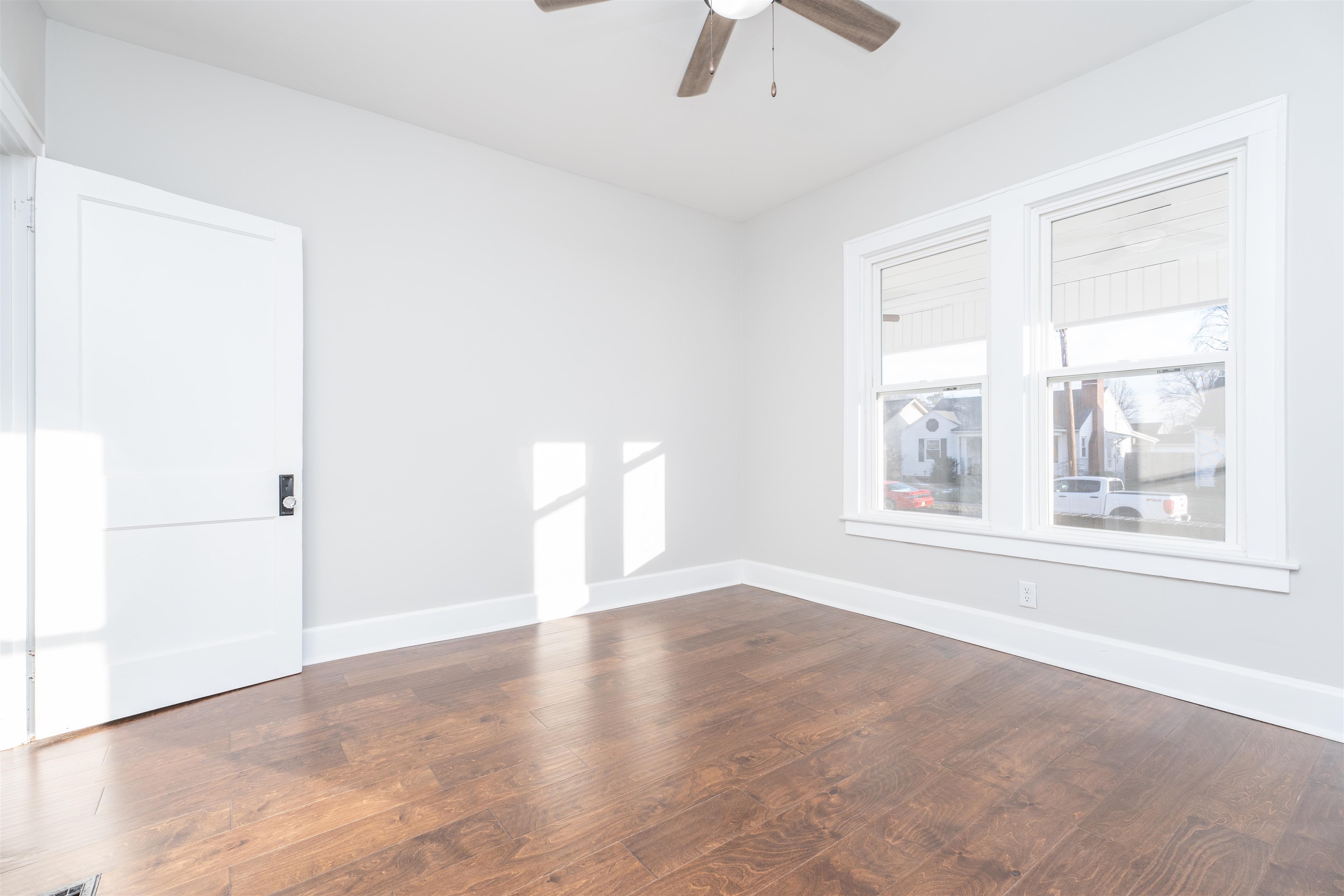 111 19th St., Owensboro, Kentucky 42303, 3 Bedrooms Bedrooms, ,1 BathroomBathrooms,Single Family Residence,For Sale,19th St.,91428