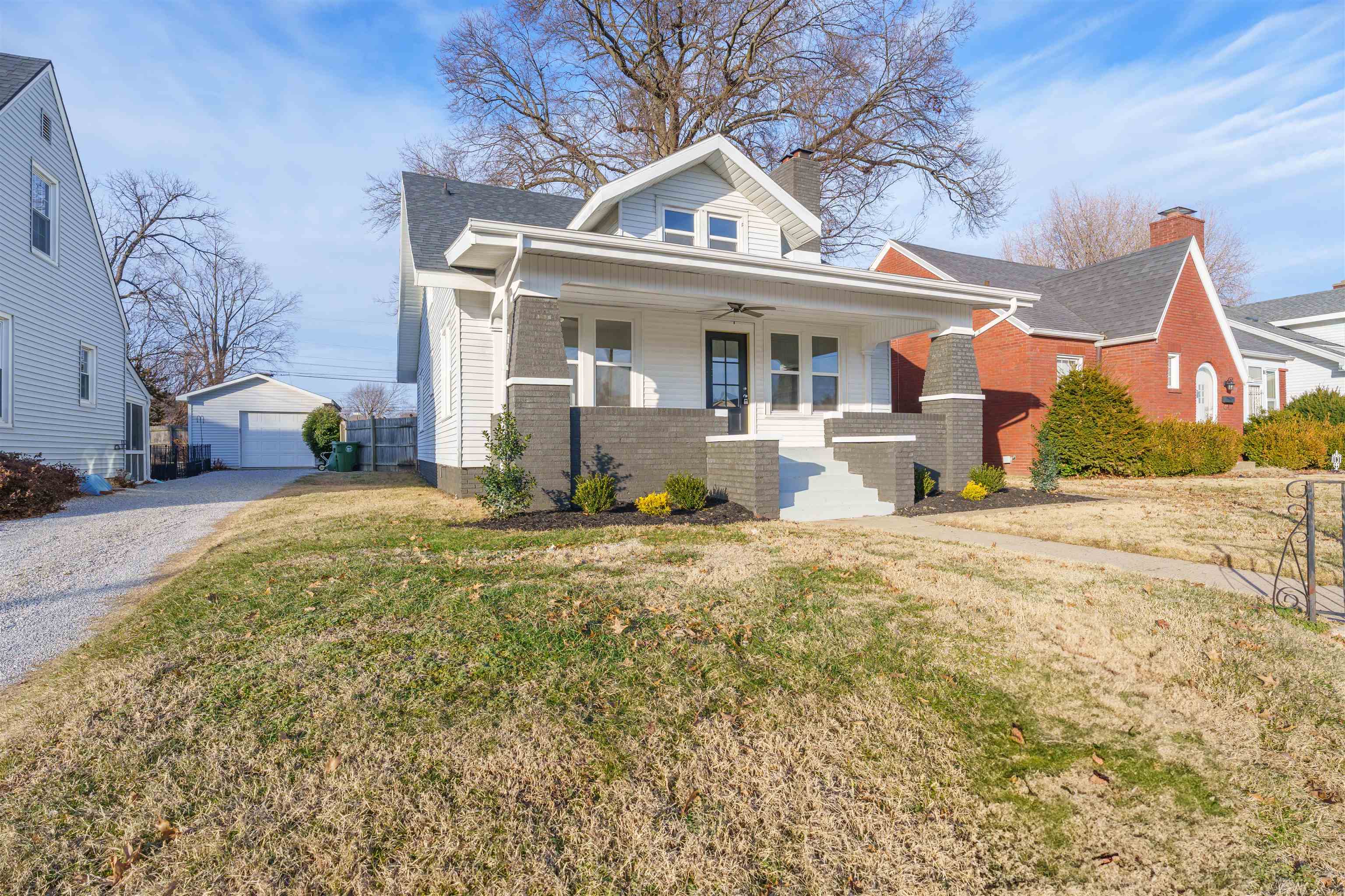 111 19th St., Owensboro, Kentucky 42303, 3 Bedrooms Bedrooms, ,1 BathroomBathrooms,Single Family Residence,For Sale,19th St.,91428