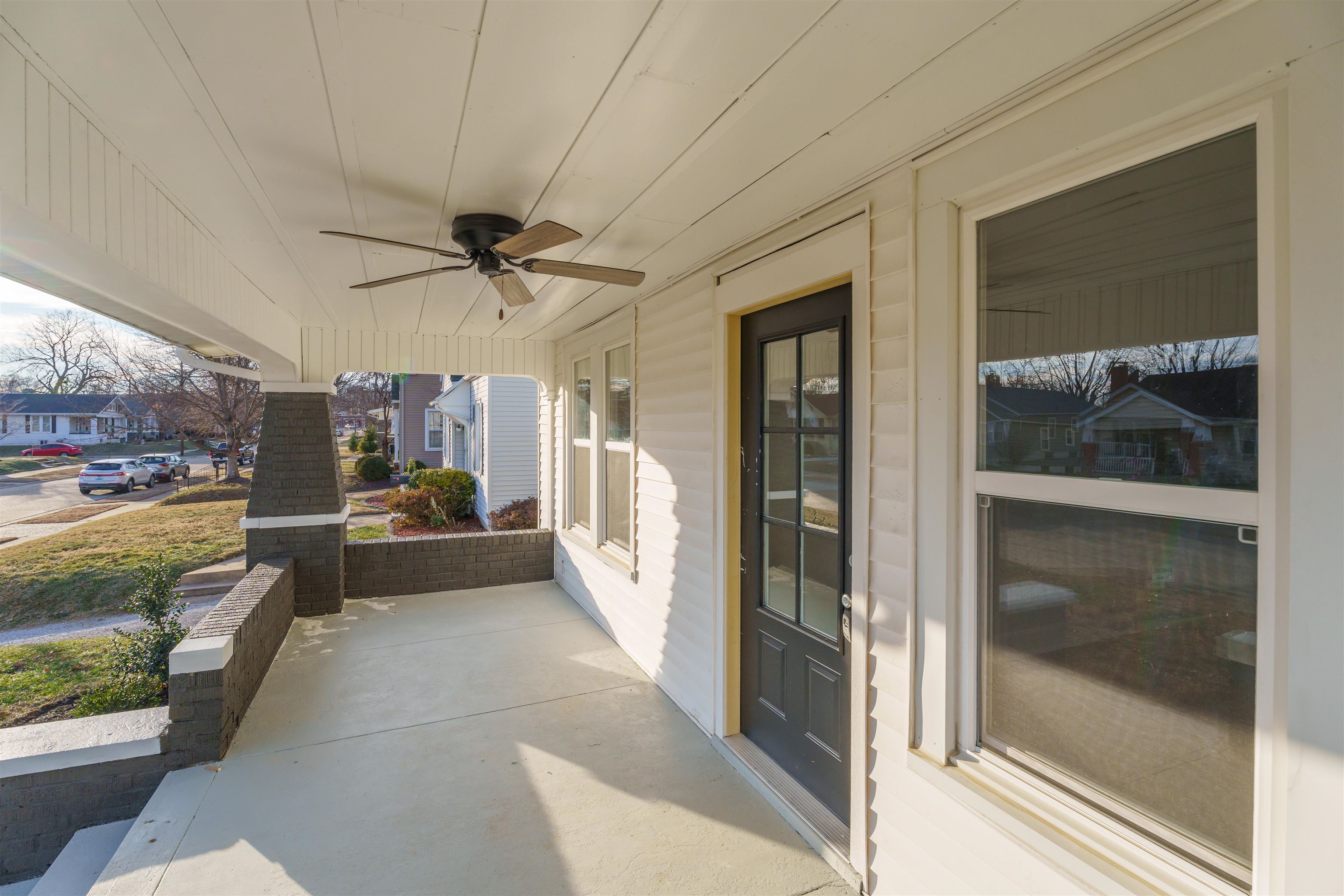 111 19th St., Owensboro, Kentucky 42303, 3 Bedrooms Bedrooms, ,1 BathroomBathrooms,Single Family Residence,For Sale,19th St.,91428