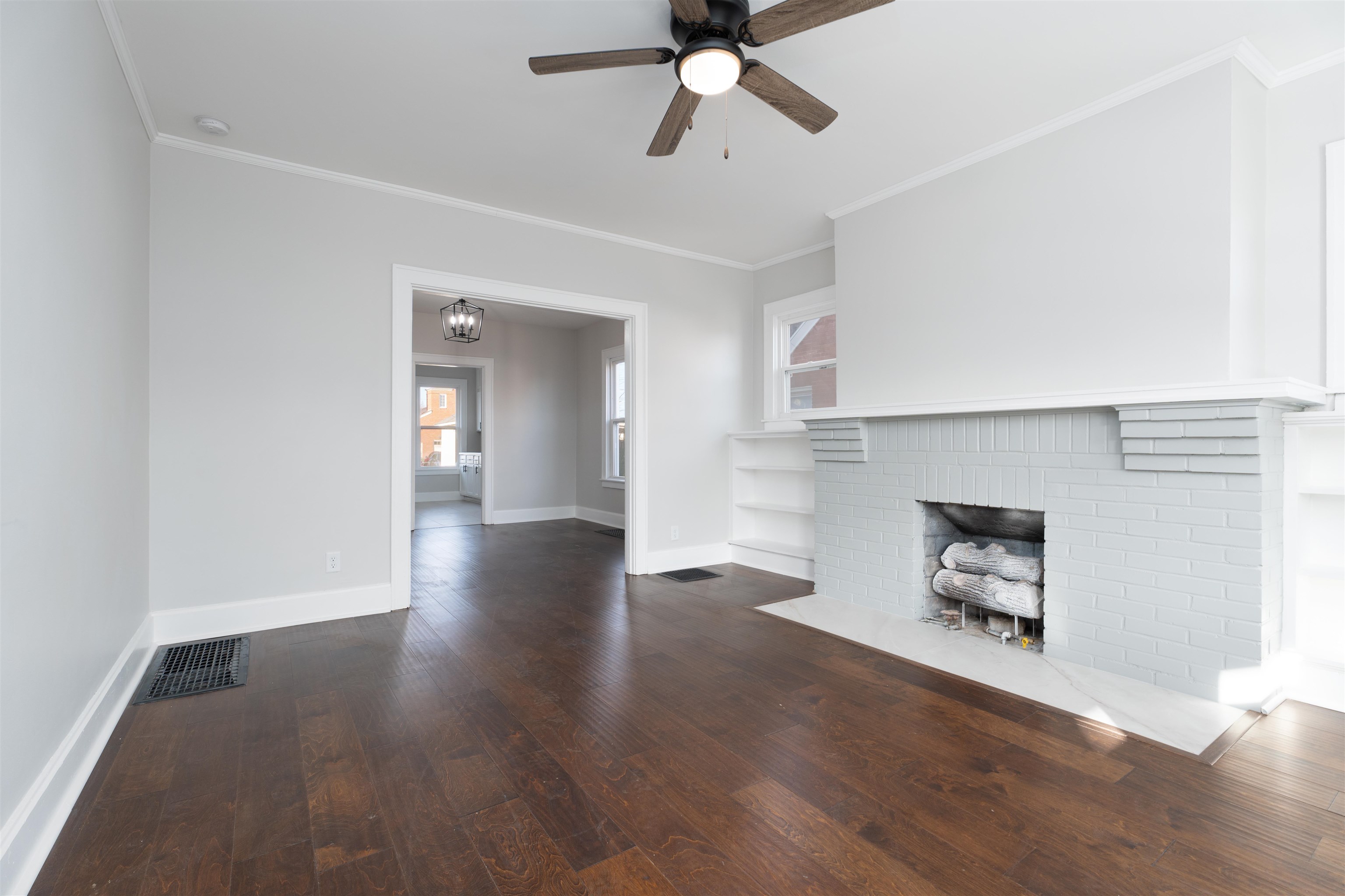 111 19th St., Owensboro, Kentucky 42303, 3 Bedrooms Bedrooms, ,1 BathroomBathrooms,Single Family Residence,For Sale,19th St.,91428