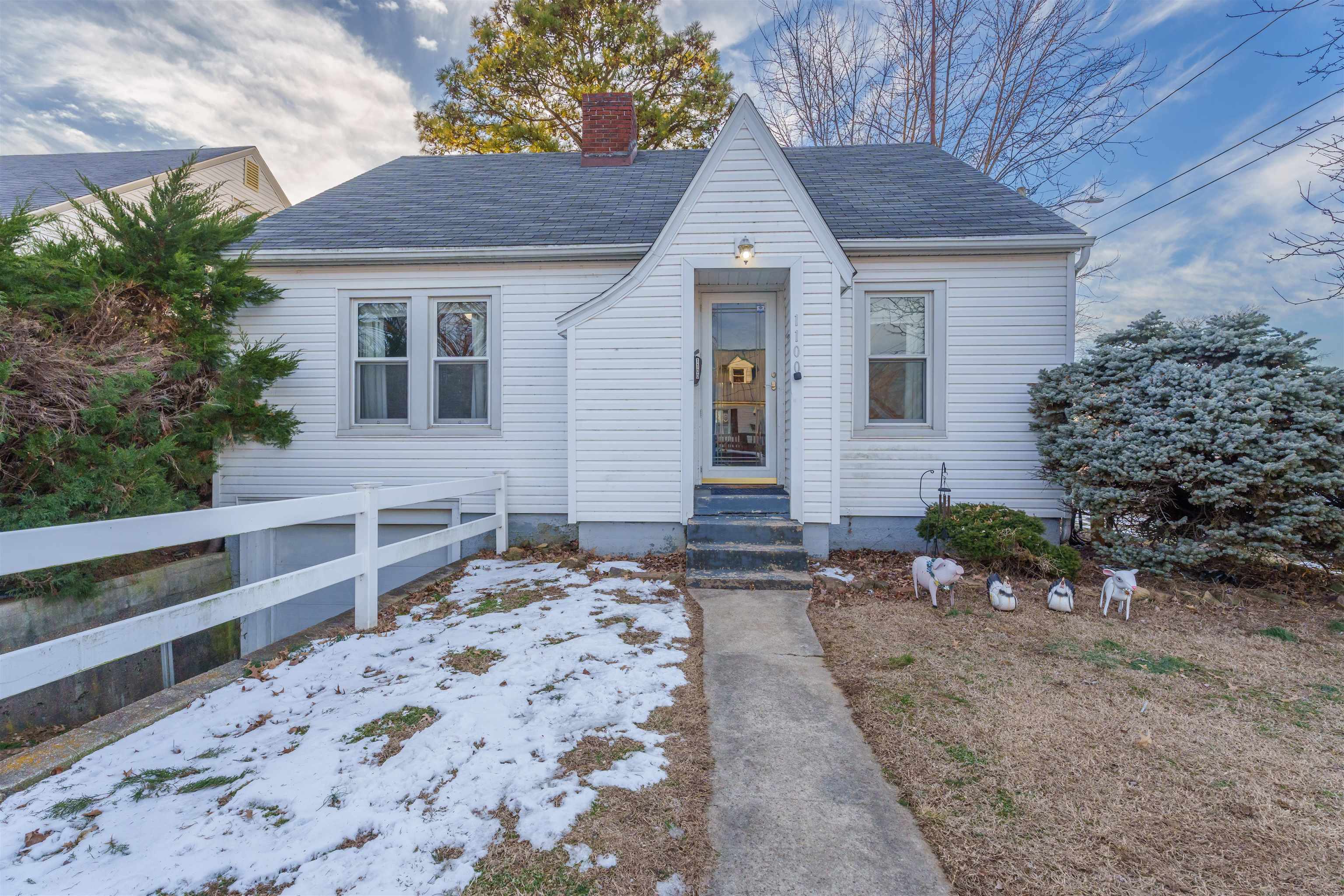 1100 Emerson Ct, Owensboro, Kentucky 42301, 2 Bedrooms Bedrooms, ,1 BathroomBathrooms,Single Family Residence,For Sale,Emerson Ct,91429