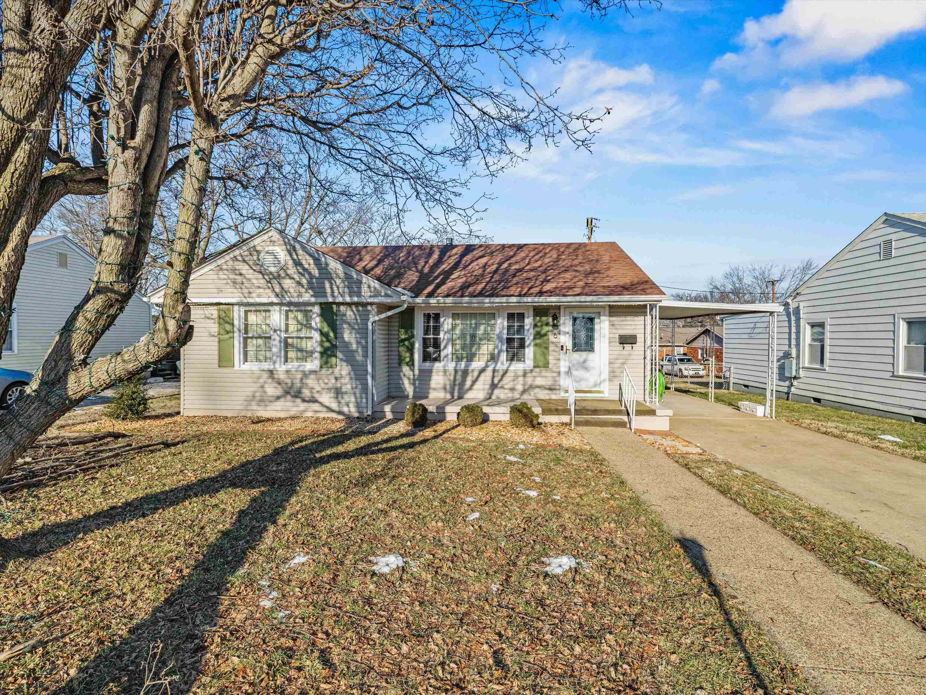 6 Philips Court, Henderson, Kentucky 42420, 3 Bedrooms Bedrooms, ,1 BathroomBathrooms,Single Family Residence,For Sale,Philips Court,91430