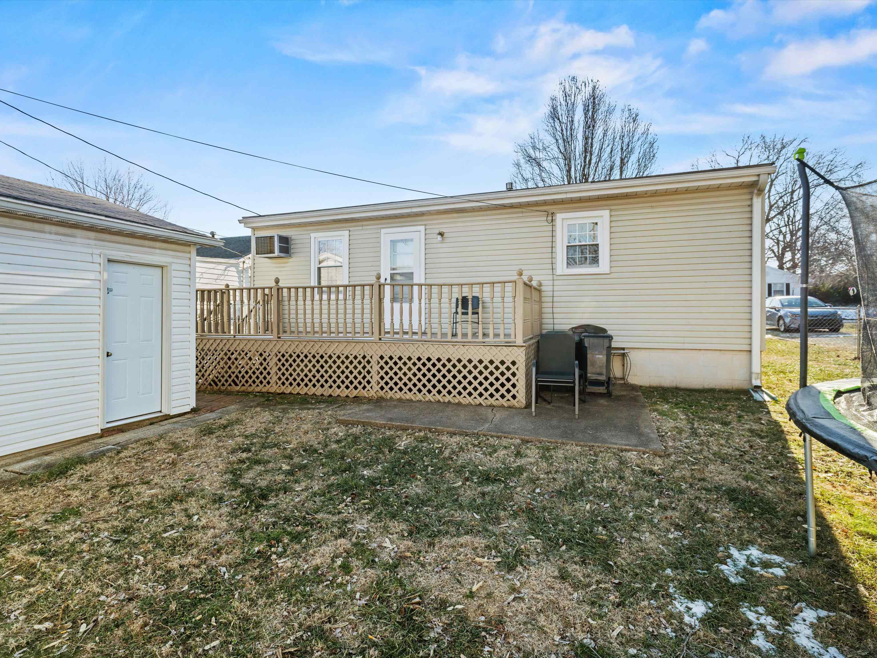 6 Philips Court, Henderson, Kentucky 42420, 3 Bedrooms Bedrooms, ,1 BathroomBathrooms,Single Family Residence,For Sale,Philips Court,91430