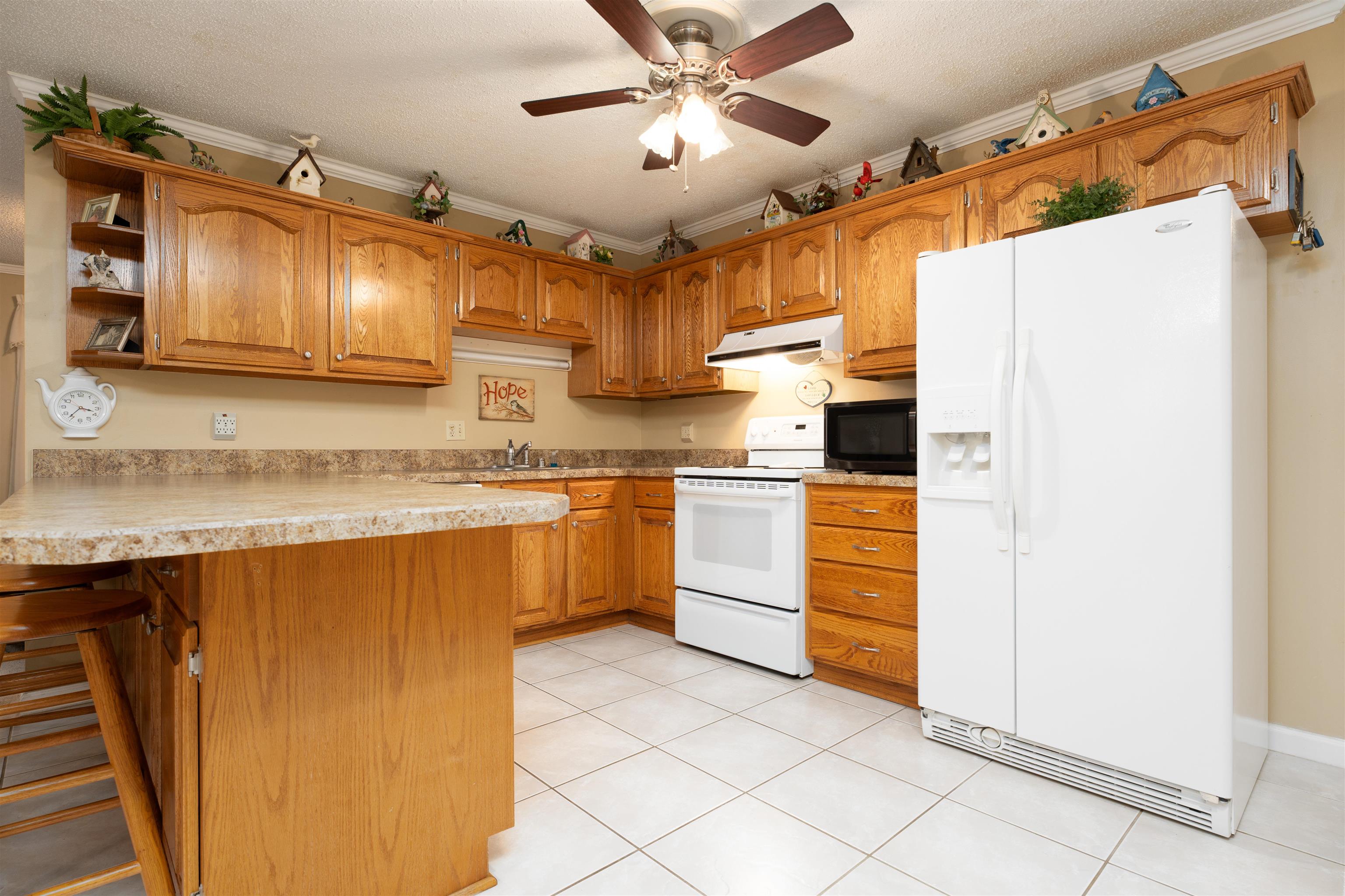 2601 Meridian Court, Owensboro, Kentucky 42301, 3 Bedrooms Bedrooms, ,2 BathroomsBathrooms,Single Family Residence,For Sale,Meridian Court,91435