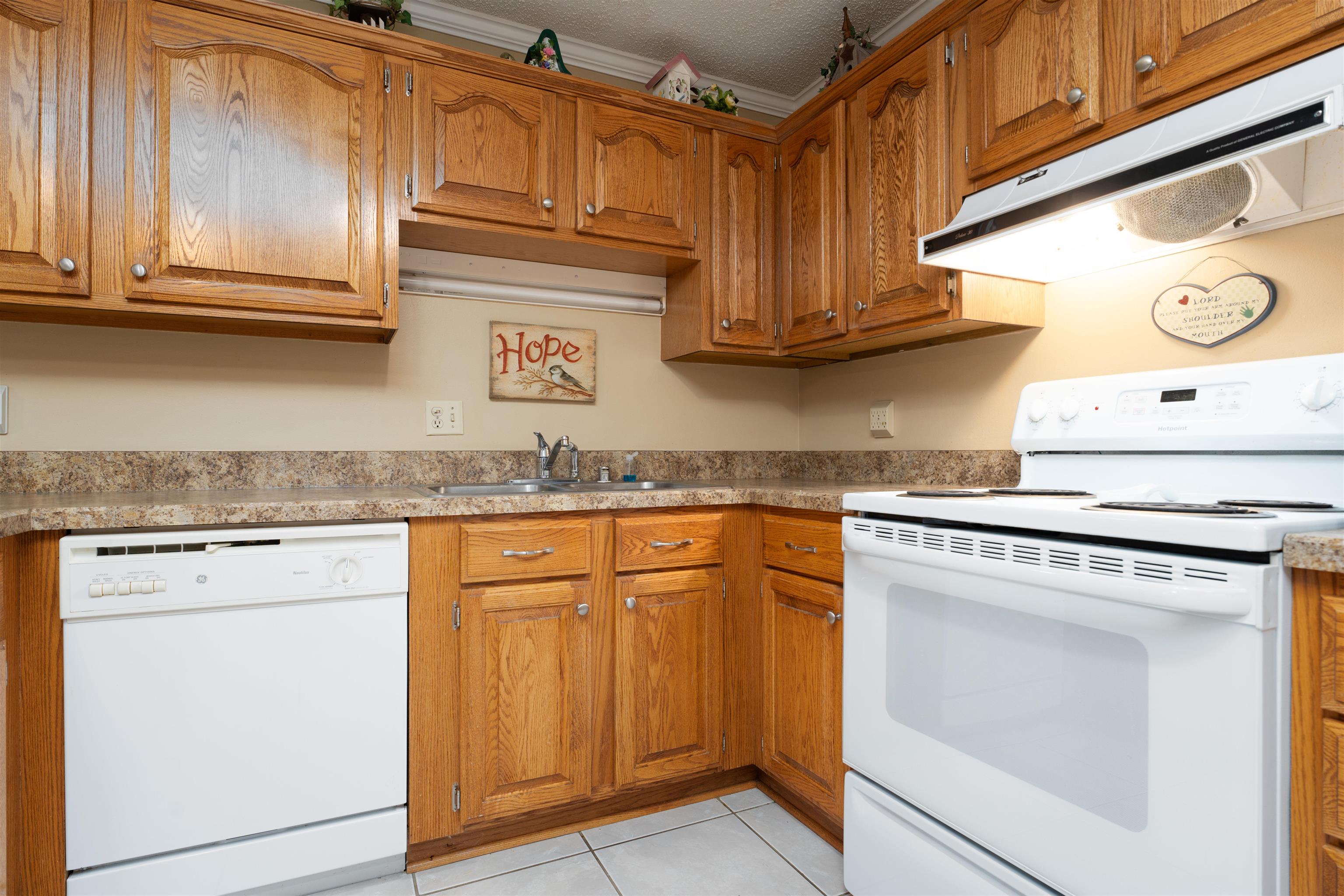 2601 Meridian Court, Owensboro, Kentucky 42301, 3 Bedrooms Bedrooms, ,2 BathroomsBathrooms,Single Family Residence,For Sale,Meridian Court,91435