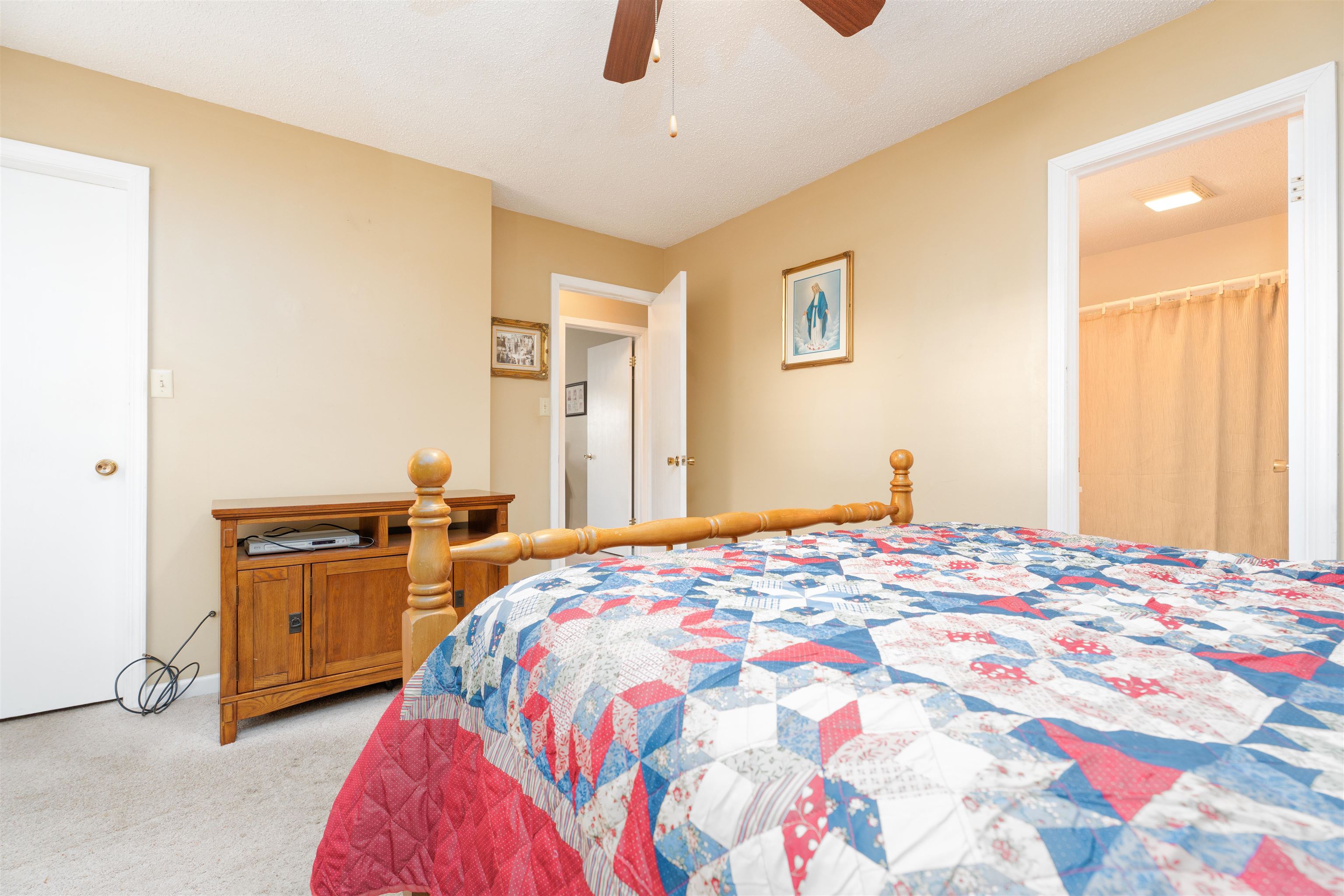2601 Meridian Court, Owensboro, Kentucky 42301, 3 Bedrooms Bedrooms, ,2 BathroomsBathrooms,Single Family Residence,For Sale,Meridian Court,91435