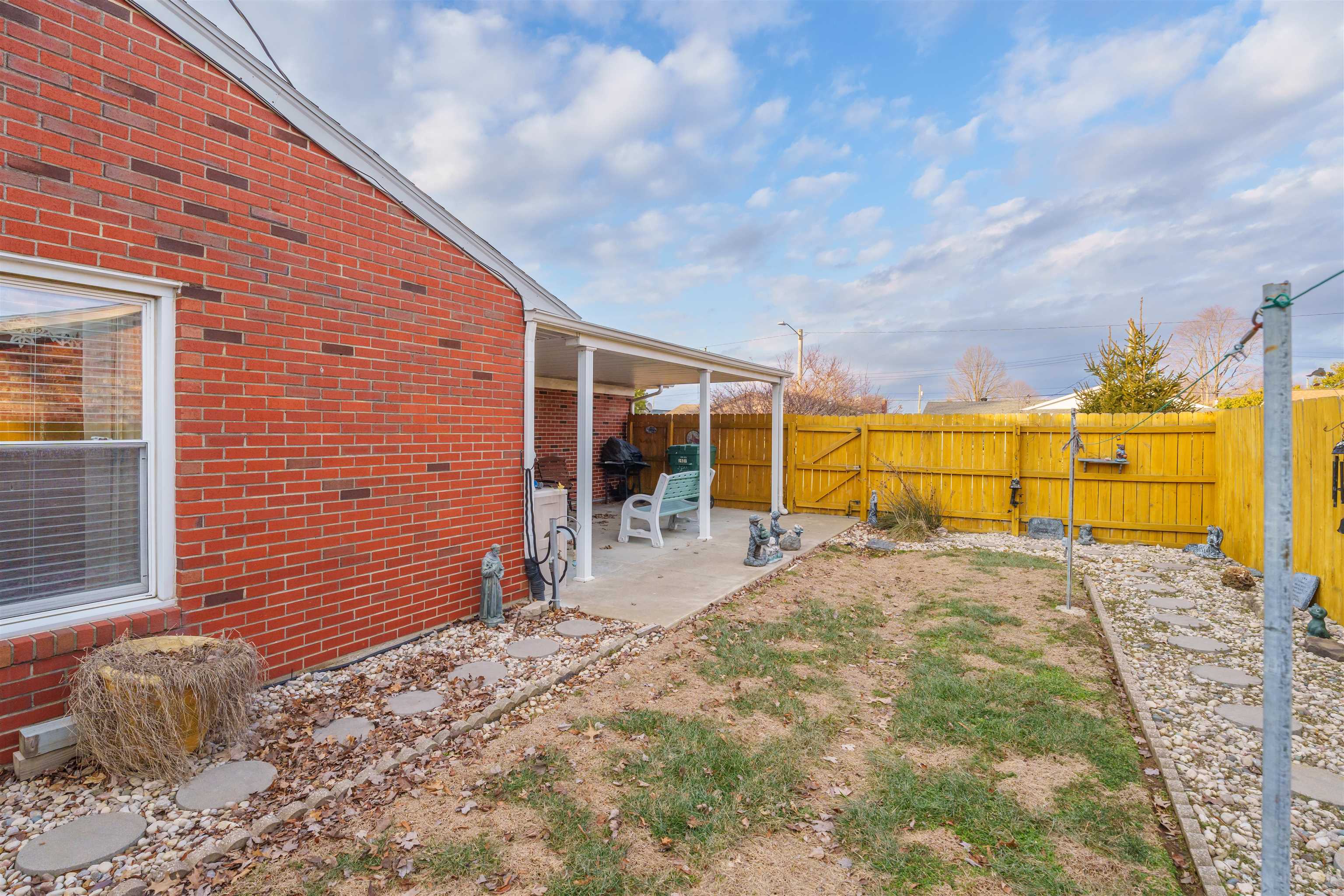 2601 Meridian Court, Owensboro, Kentucky 42301, 3 Bedrooms Bedrooms, ,2 BathroomsBathrooms,Single Family Residence,For Sale,Meridian Court,91435