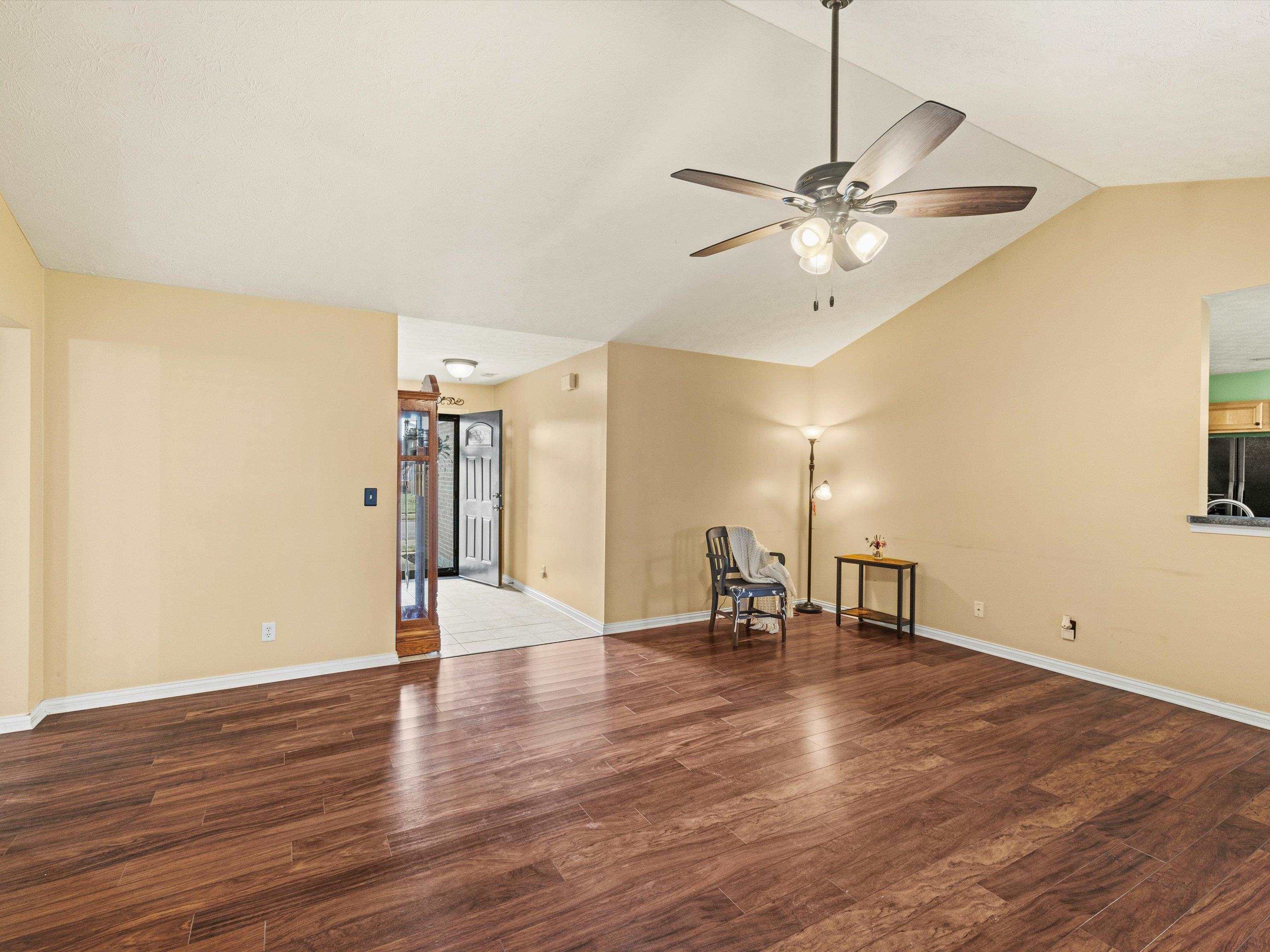2624 Rush Trail, Owensboro, Kentucky 42303, 3 Bedrooms Bedrooms, ,2 BathroomsBathrooms,Single Family Residence,For Sale,Rush Trail,91437