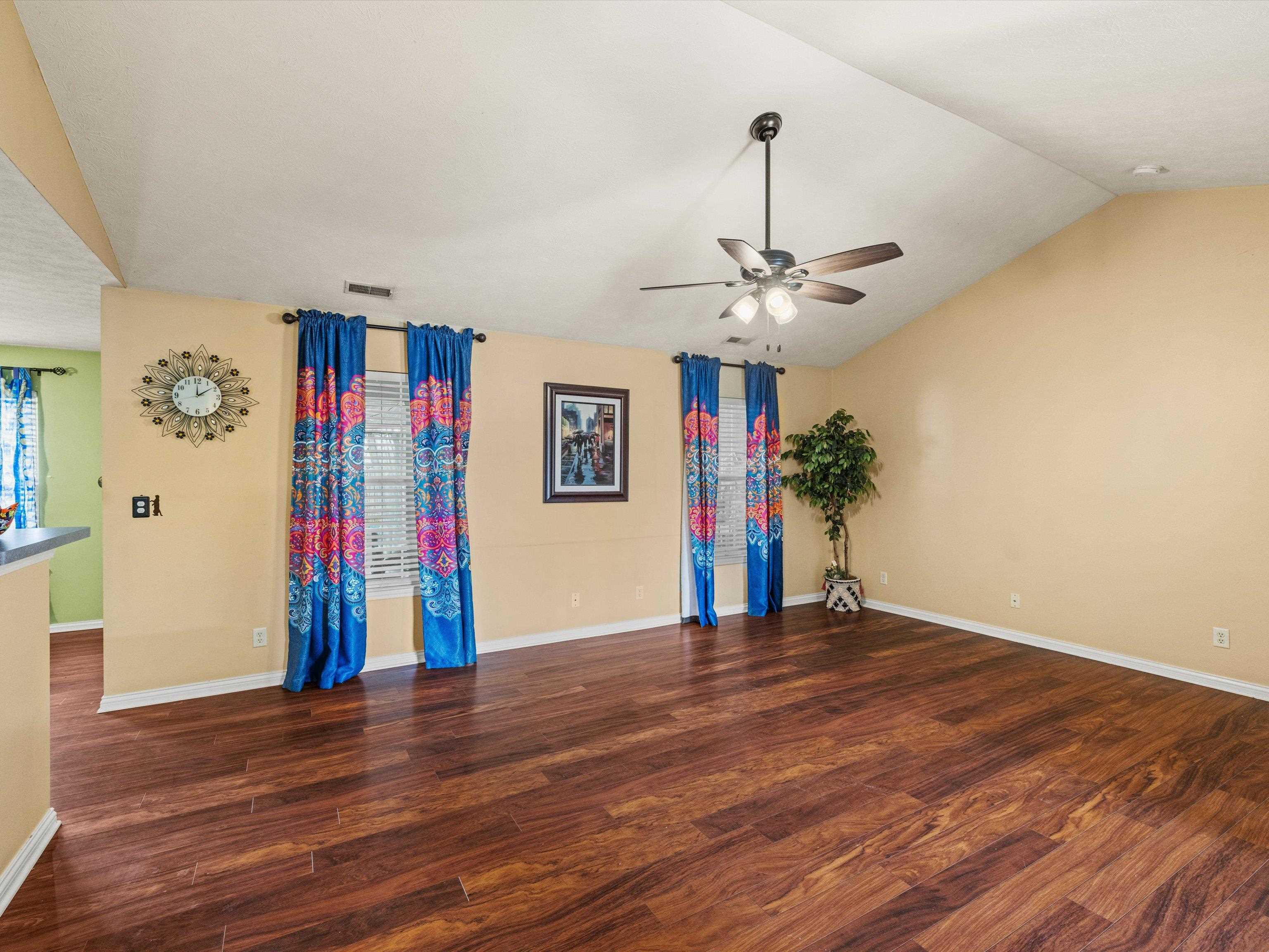 2624 Rush Trail, Owensboro, Kentucky 42303, 3 Bedrooms Bedrooms, ,2 BathroomsBathrooms,Single Family Residence,For Sale,Rush Trail,91437