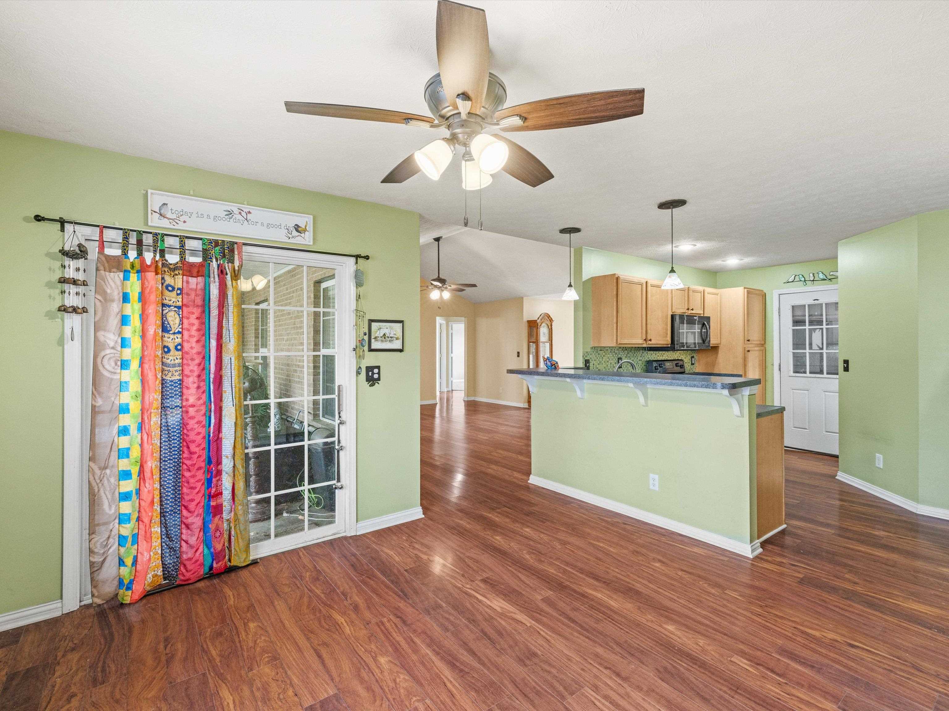 2624 Rush Trail, Owensboro, Kentucky 42303, 3 Bedrooms Bedrooms, ,2 BathroomsBathrooms,Single Family Residence,For Sale,Rush Trail,91437