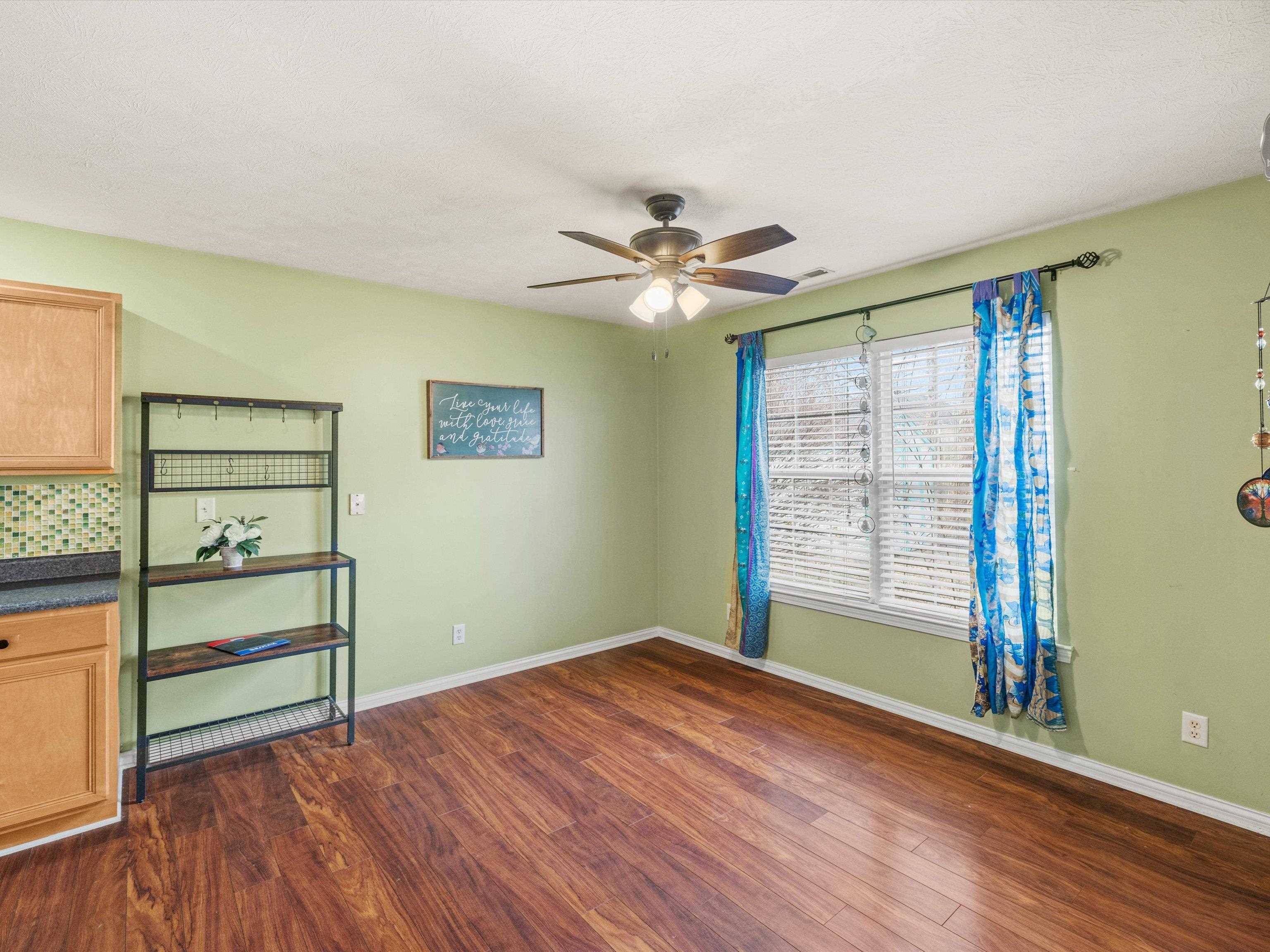 2624 Rush Trail, Owensboro, Kentucky 42303, 3 Bedrooms Bedrooms, ,2 BathroomsBathrooms,Single Family Residence,For Sale,Rush Trail,91437