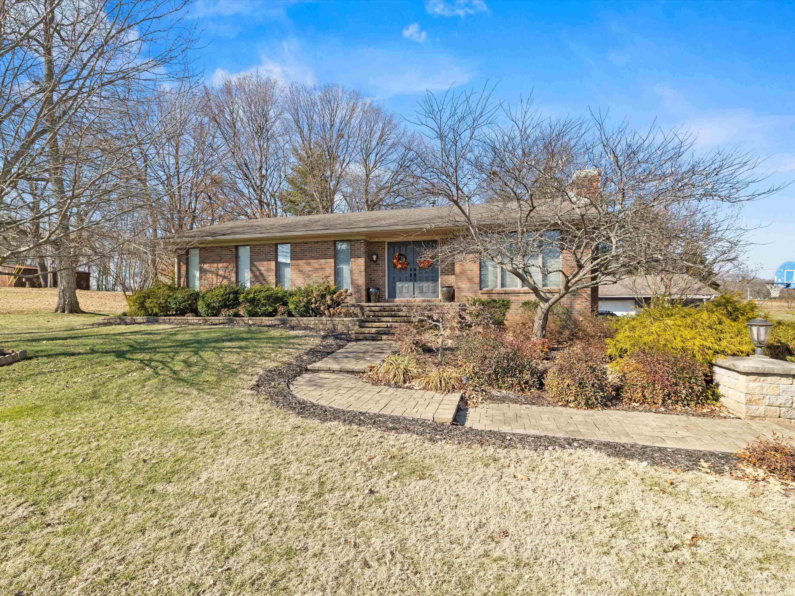 4709 Forest Drive, Owensboro, Kentucky 42303, 4 Bedrooms Bedrooms, ,3 BathroomsBathrooms,Single Family Residence,For Sale,Forest Drive,91438