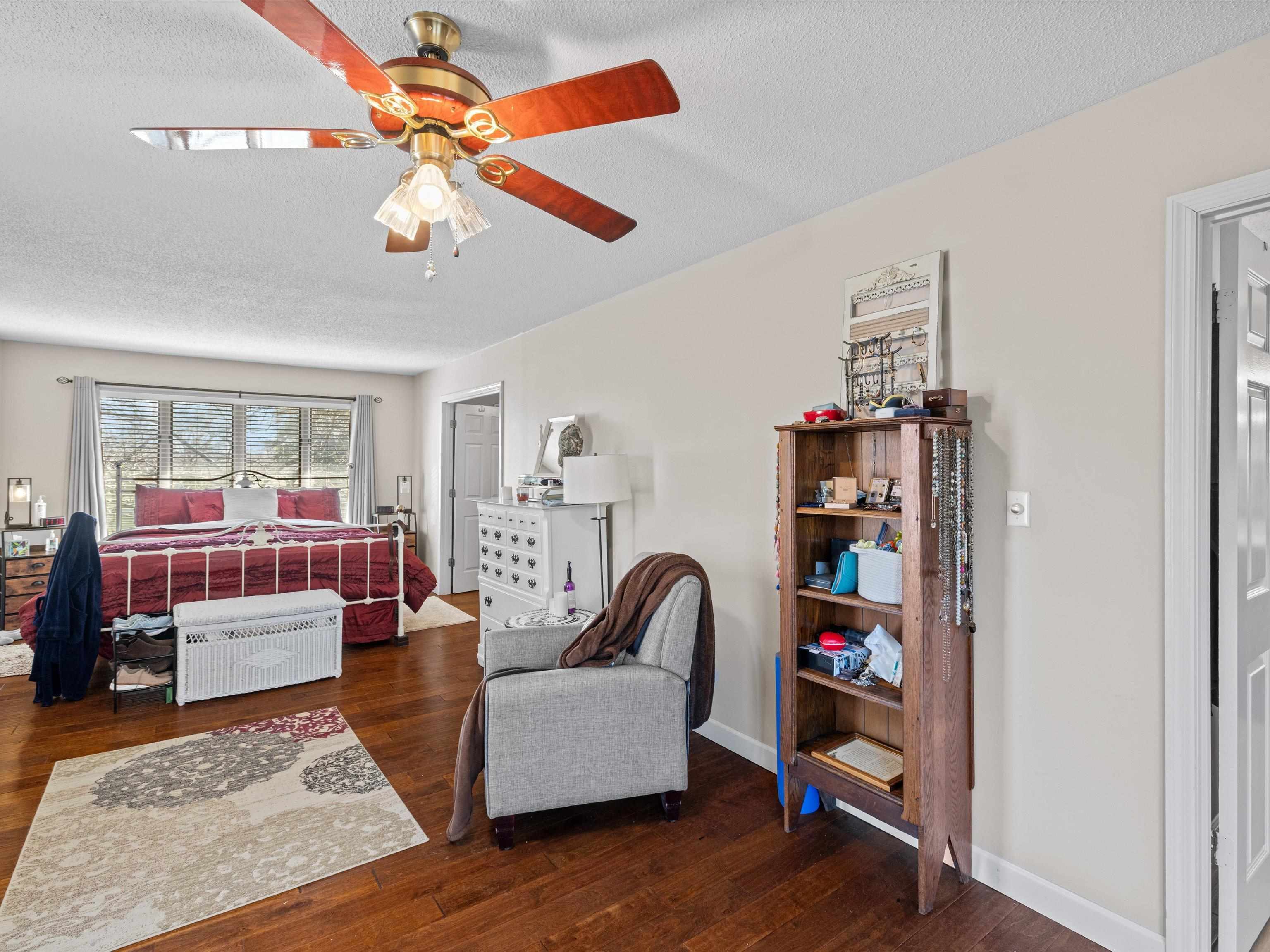 4709 Forest Drive, Owensboro, Kentucky 42303, 4 Bedrooms Bedrooms, ,3 BathroomsBathrooms,Single Family Residence,For Sale,Forest Drive,91438