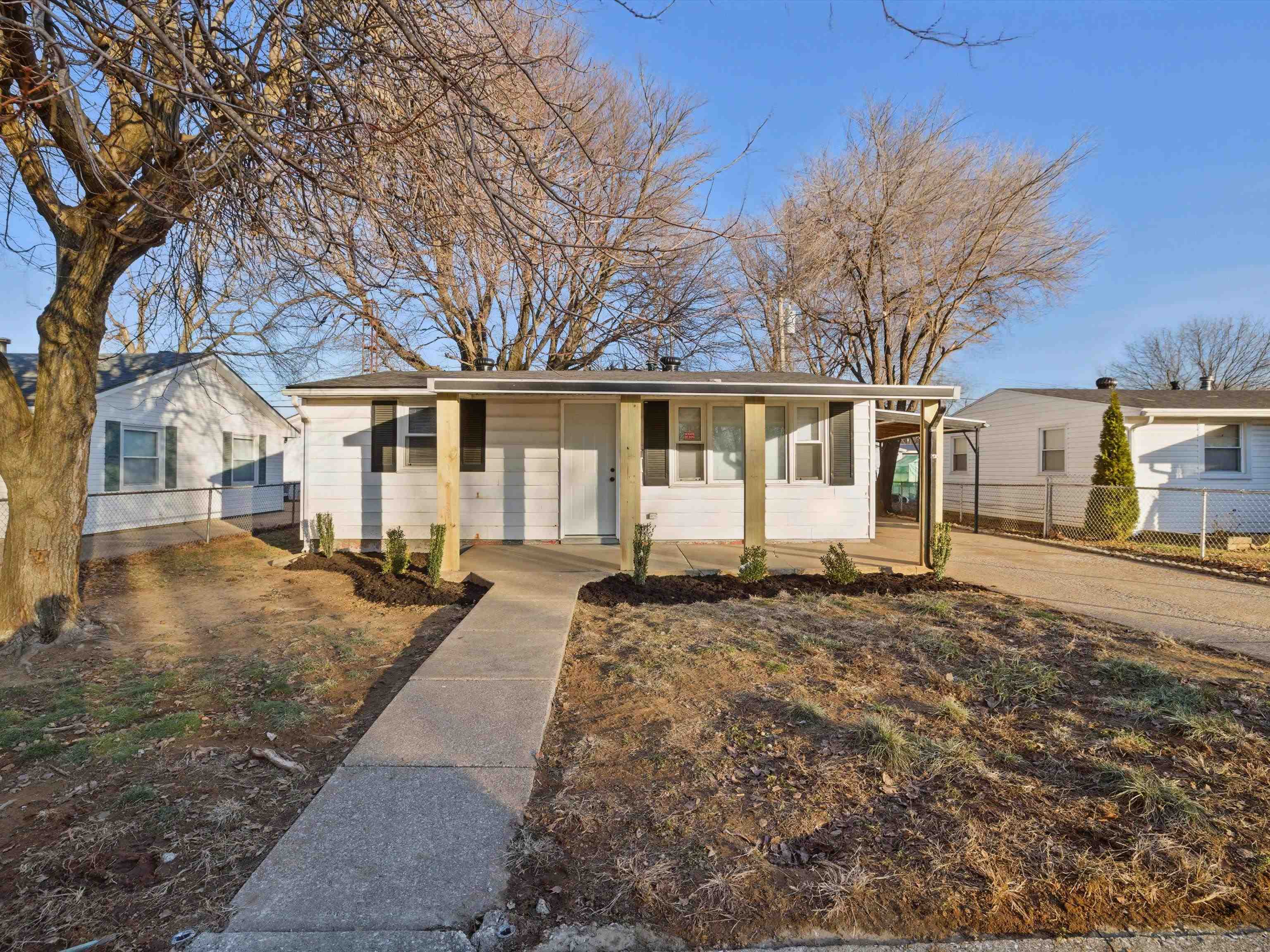 521 Jeff Pl, Owensboro, Kentucky 42301, 2 Bedrooms Bedrooms, ,1 BathroomBathrooms,Single Family Residence,For Sale,Jeff Pl,91442