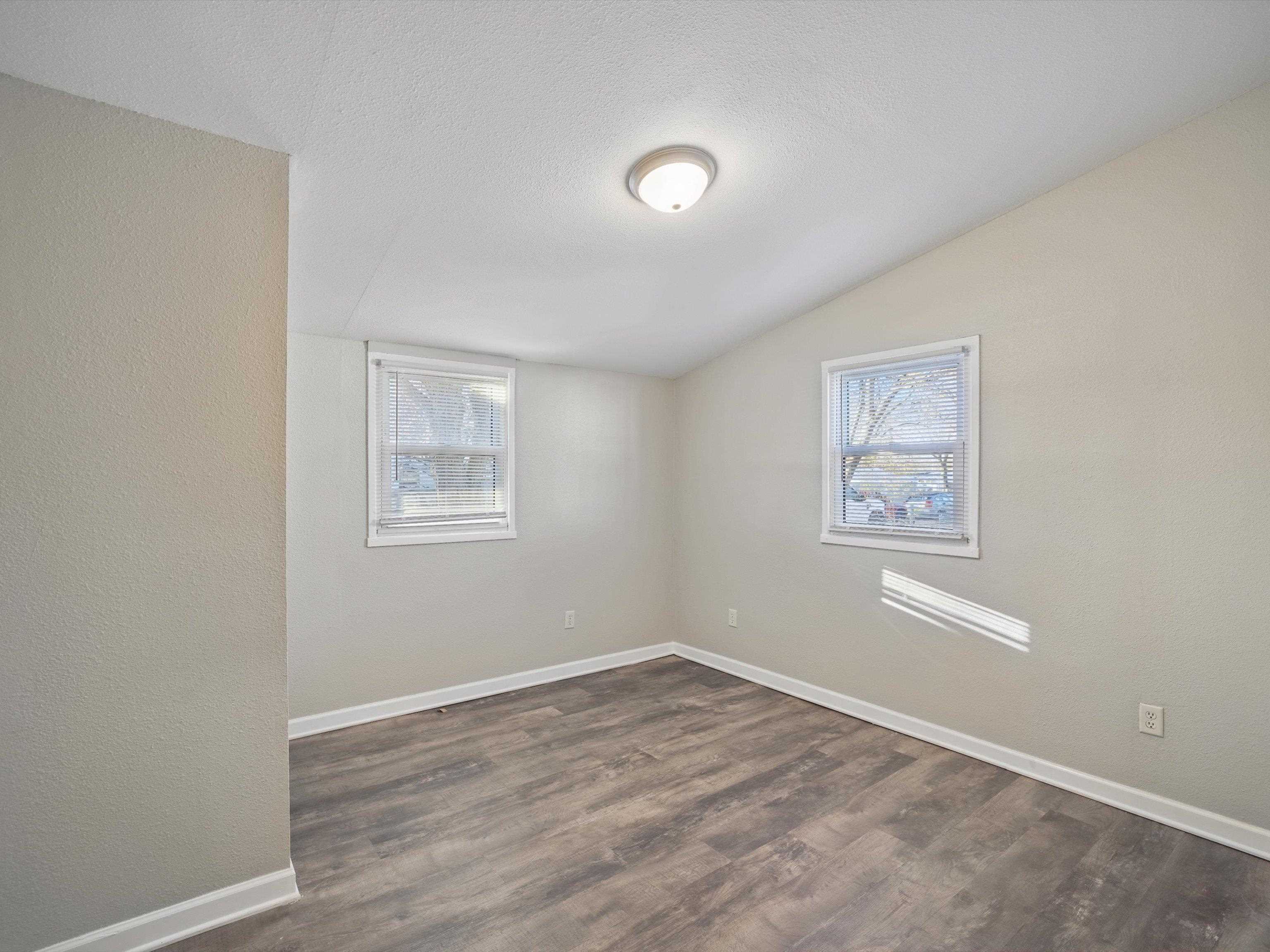 521 Jeff Pl, Owensboro, Kentucky 42301, 2 Bedrooms Bedrooms, ,1 BathroomBathrooms,Single Family Residence,For Sale,Jeff Pl,91442