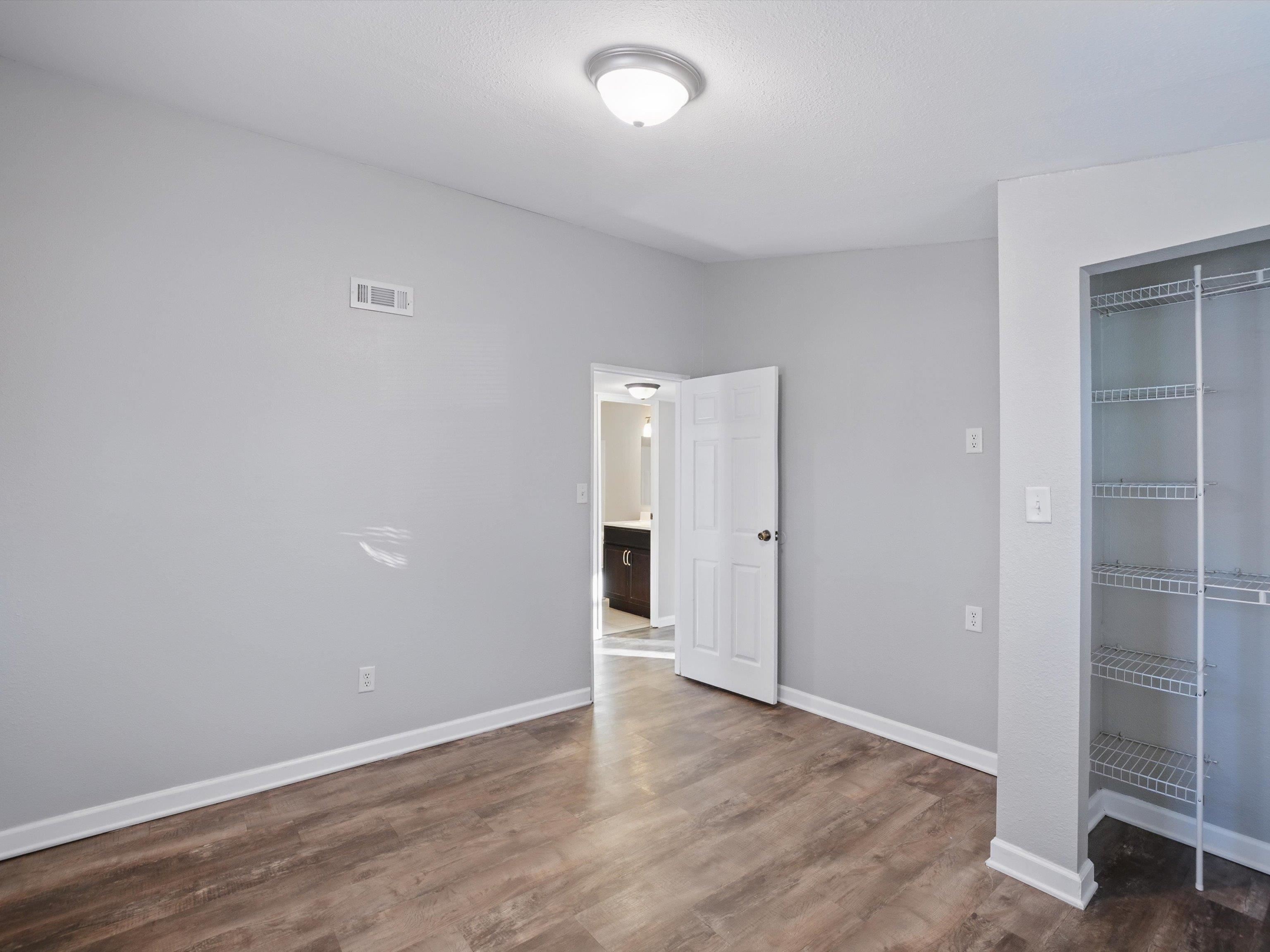 521 Jeff Pl, Owensboro, Kentucky 42301, 2 Bedrooms Bedrooms, ,1 BathroomBathrooms,Single Family Residence,For Sale,Jeff Pl,91442