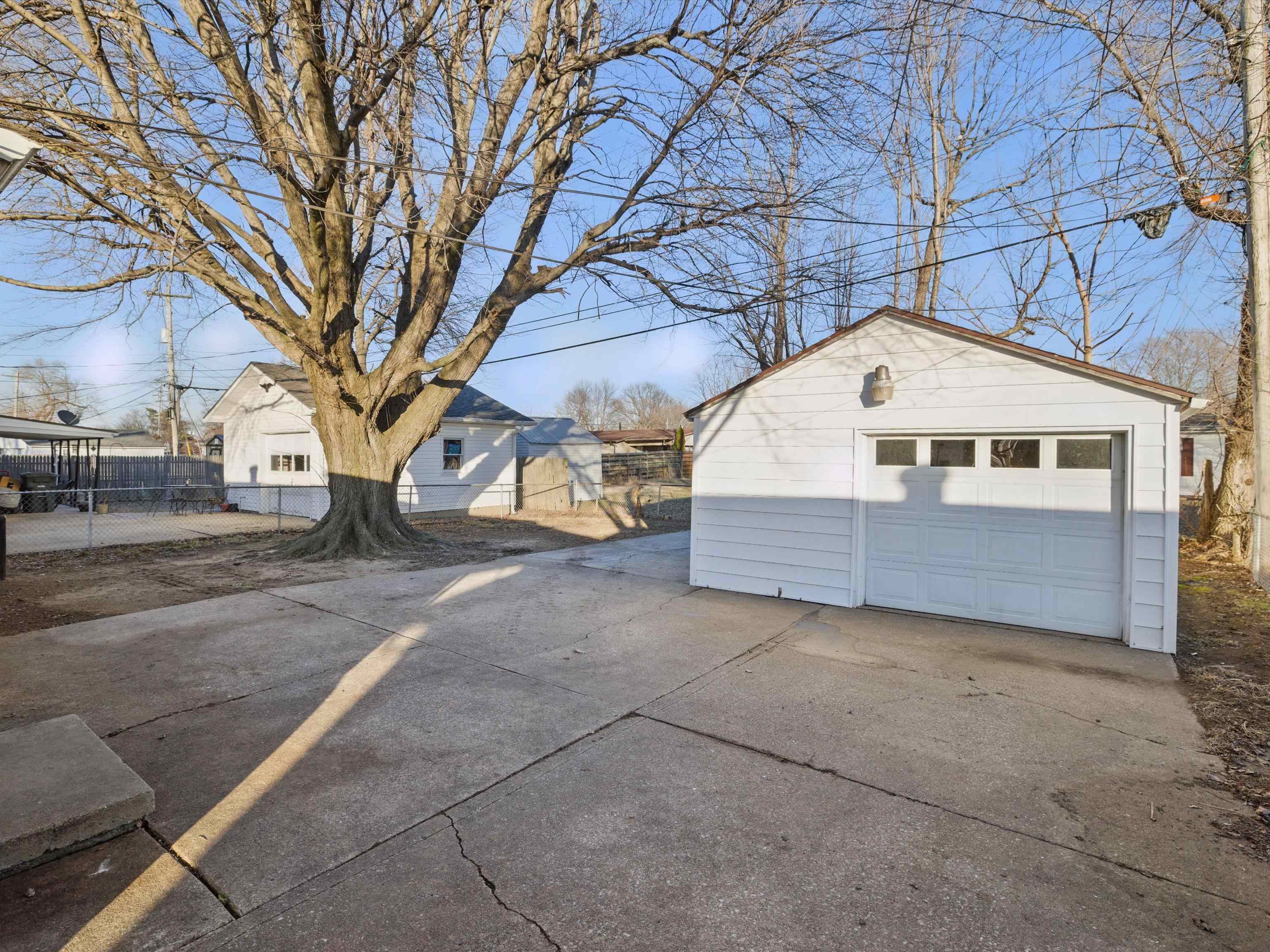 521 Jeff Pl, Owensboro, Kentucky 42301, 2 Bedrooms Bedrooms, ,1 BathroomBathrooms,Single Family Residence,For Sale,Jeff Pl,91442