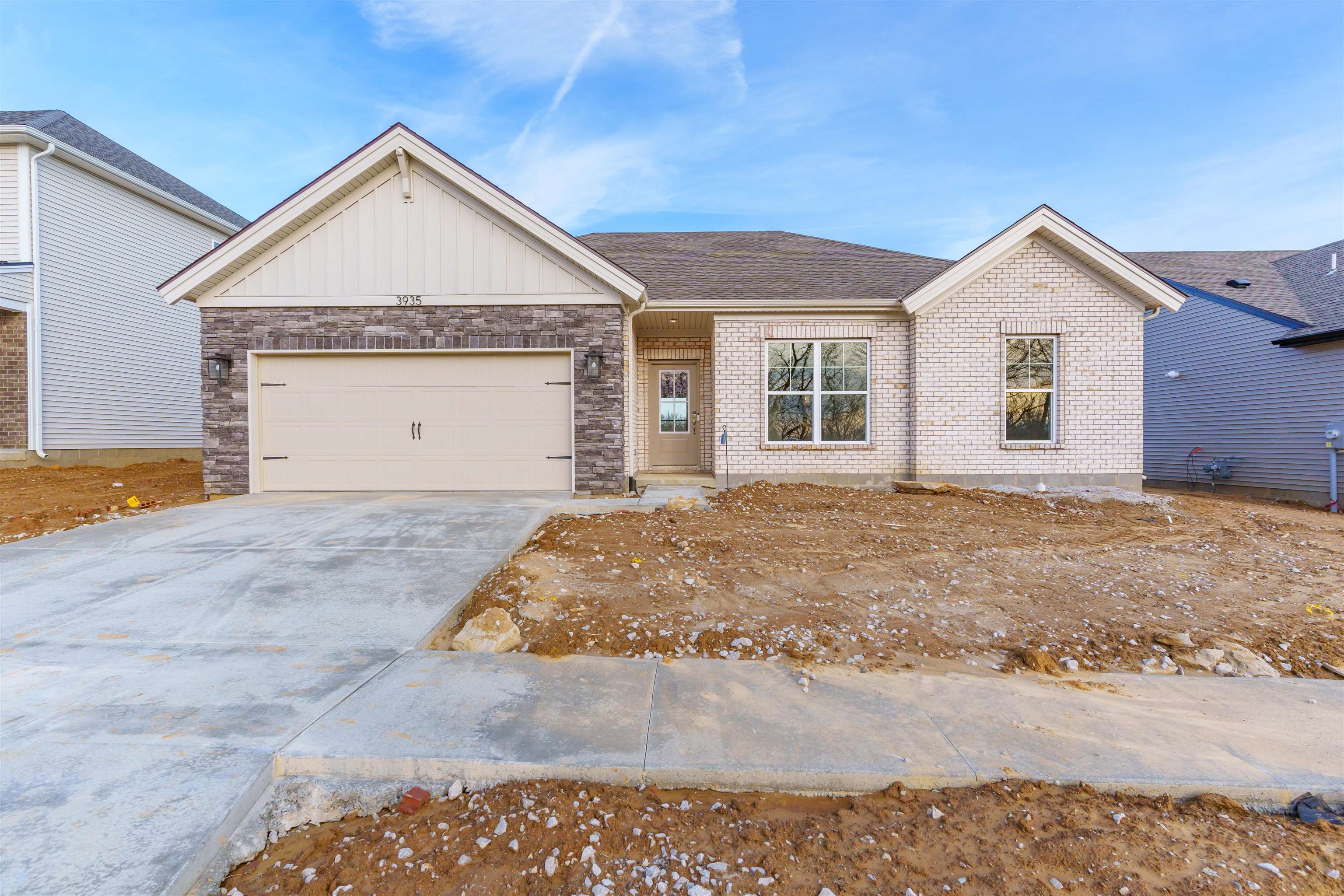 3935 Heatherstone Dr, Owensboro, Kentucky 42301, 3 Bedrooms Bedrooms, ,2 BathroomsBathrooms,Single Family Residence,For Sale,Heatherstone Dr,91445