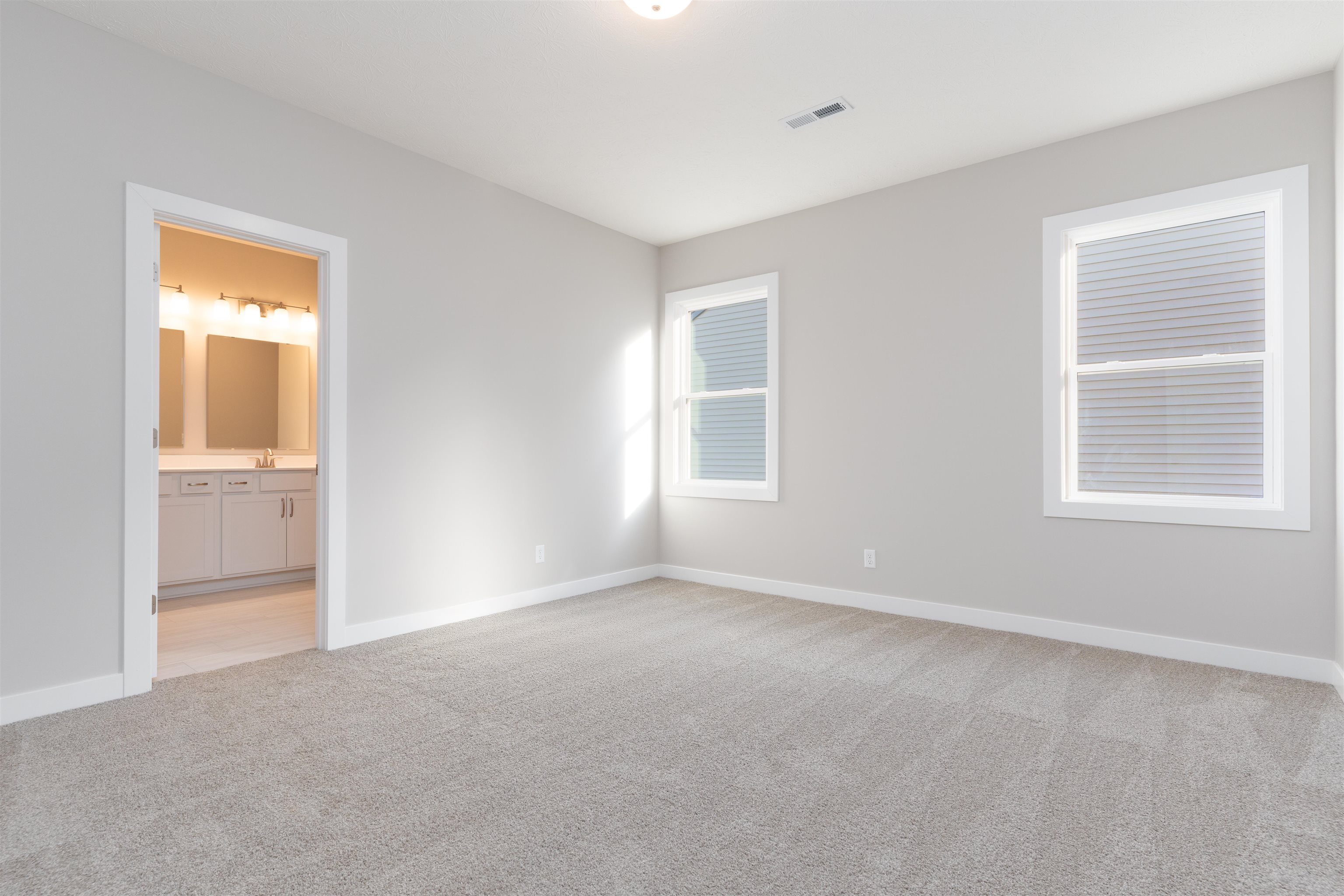 3935 Heatherstone Dr, Owensboro, Kentucky 42301, 3 Bedrooms Bedrooms, ,2 BathroomsBathrooms,Single Family Residence,For Sale,Heatherstone Dr,91445