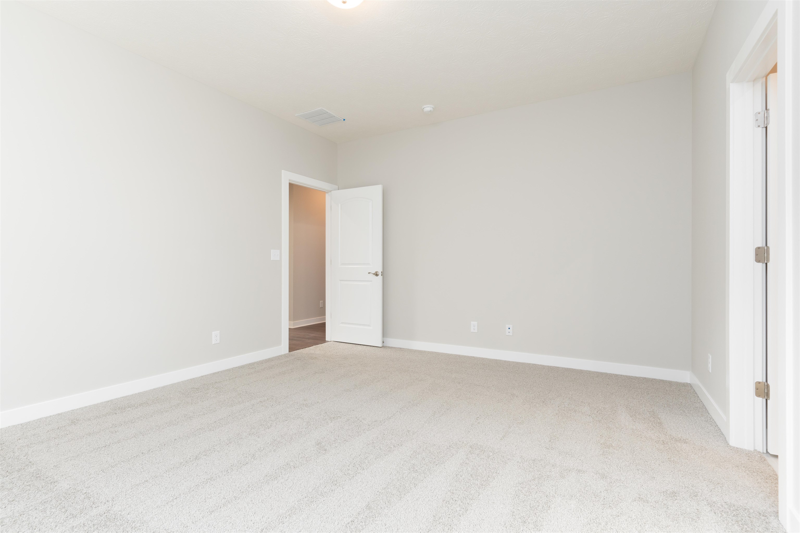 3935 Heatherstone Dr, Owensboro, Kentucky 42301, 3 Bedrooms Bedrooms, ,2 BathroomsBathrooms,Single Family Residence,For Sale,Heatherstone Dr,91445