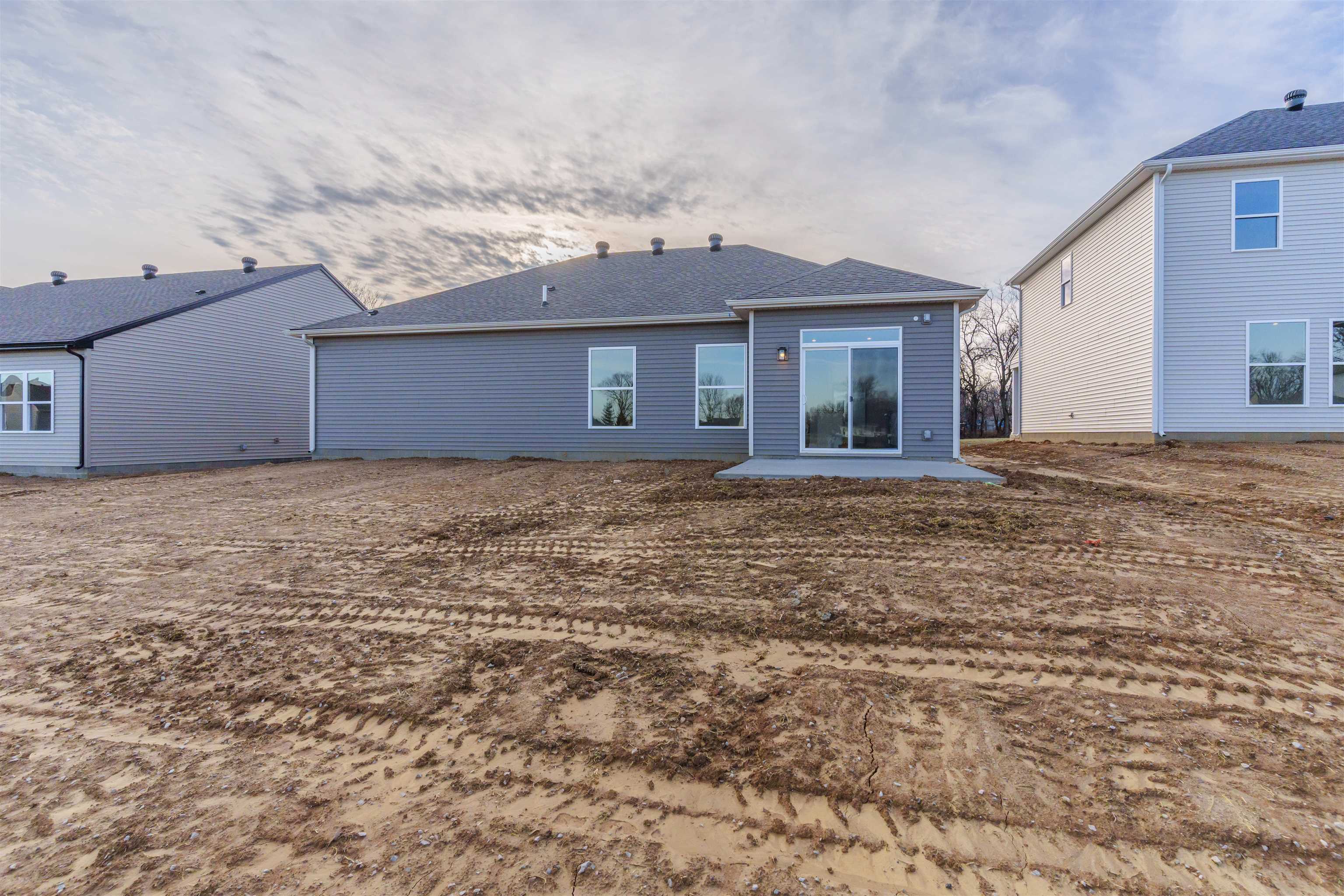 3935 Heatherstone Dr, Owensboro, Kentucky 42301, 3 Bedrooms Bedrooms, ,2 BathroomsBathrooms,Single Family Residence,For Sale,Heatherstone Dr,91445