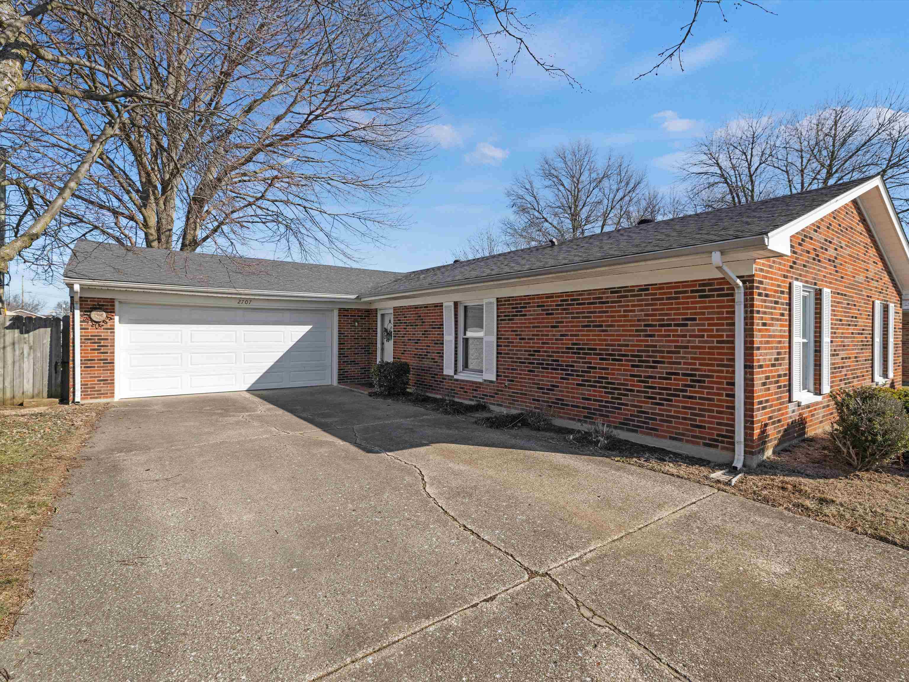 2707 Kingman Loop South, Owensboro, Kentucky 42301, 3 Bedrooms Bedrooms, ,2 BathroomsBathrooms,Ranch,For Sale,Kingman Loop South,91446