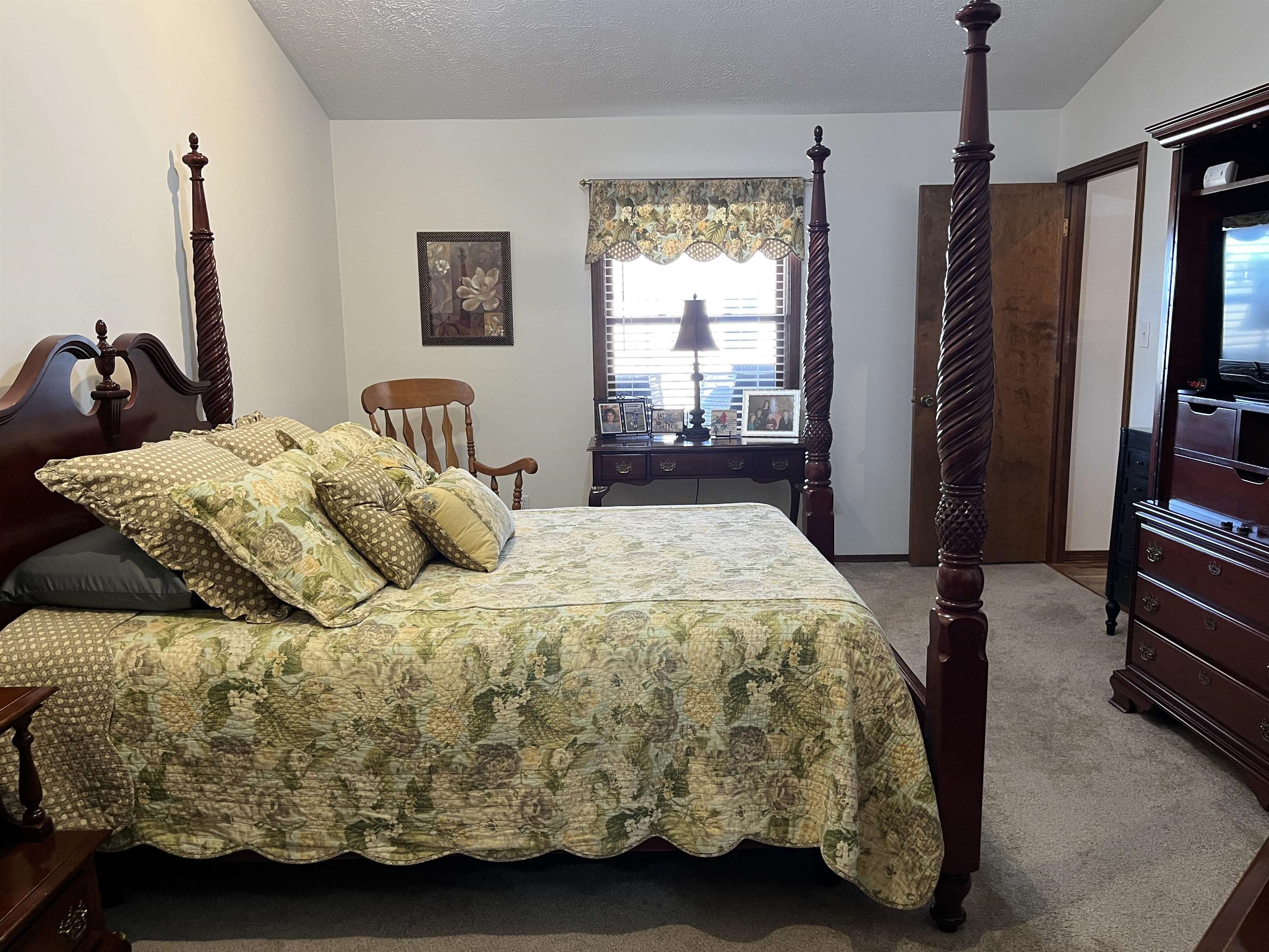 3135 Bold Venture Dr, Owensboro, Kentucky 42303, 3 Bedrooms Bedrooms, ,2 BathroomsBathrooms,Single Family Residence,For Sale,Bold Venture Dr,91448
