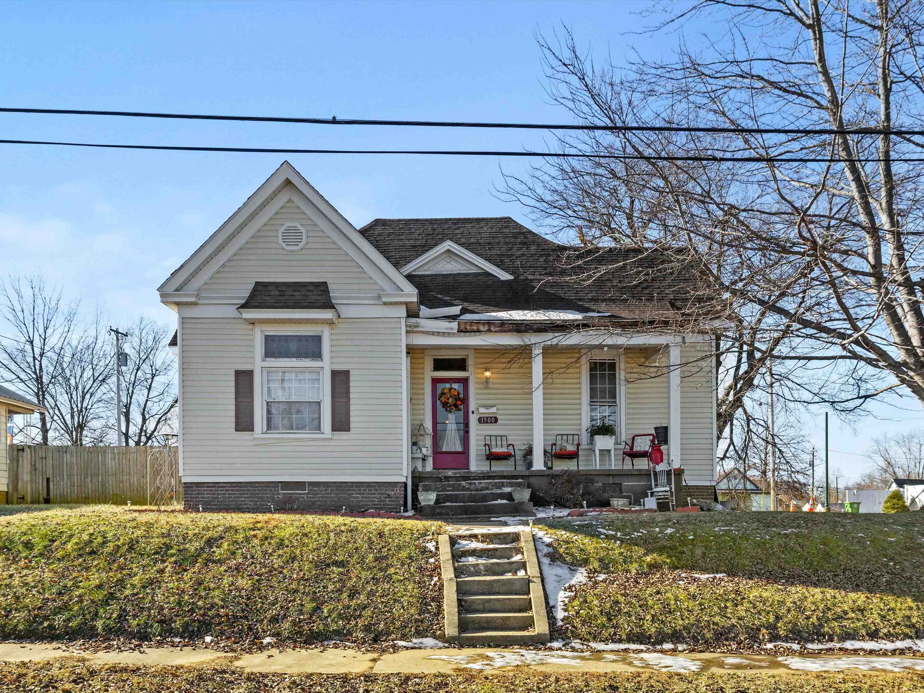 1500 O'Byrne Street, Henderson, Kentucky 42420, 2 Bedrooms Bedrooms, ,2 BathroomsBathrooms,Single Family Residence,For Sale,O'Byrne Street,91451
