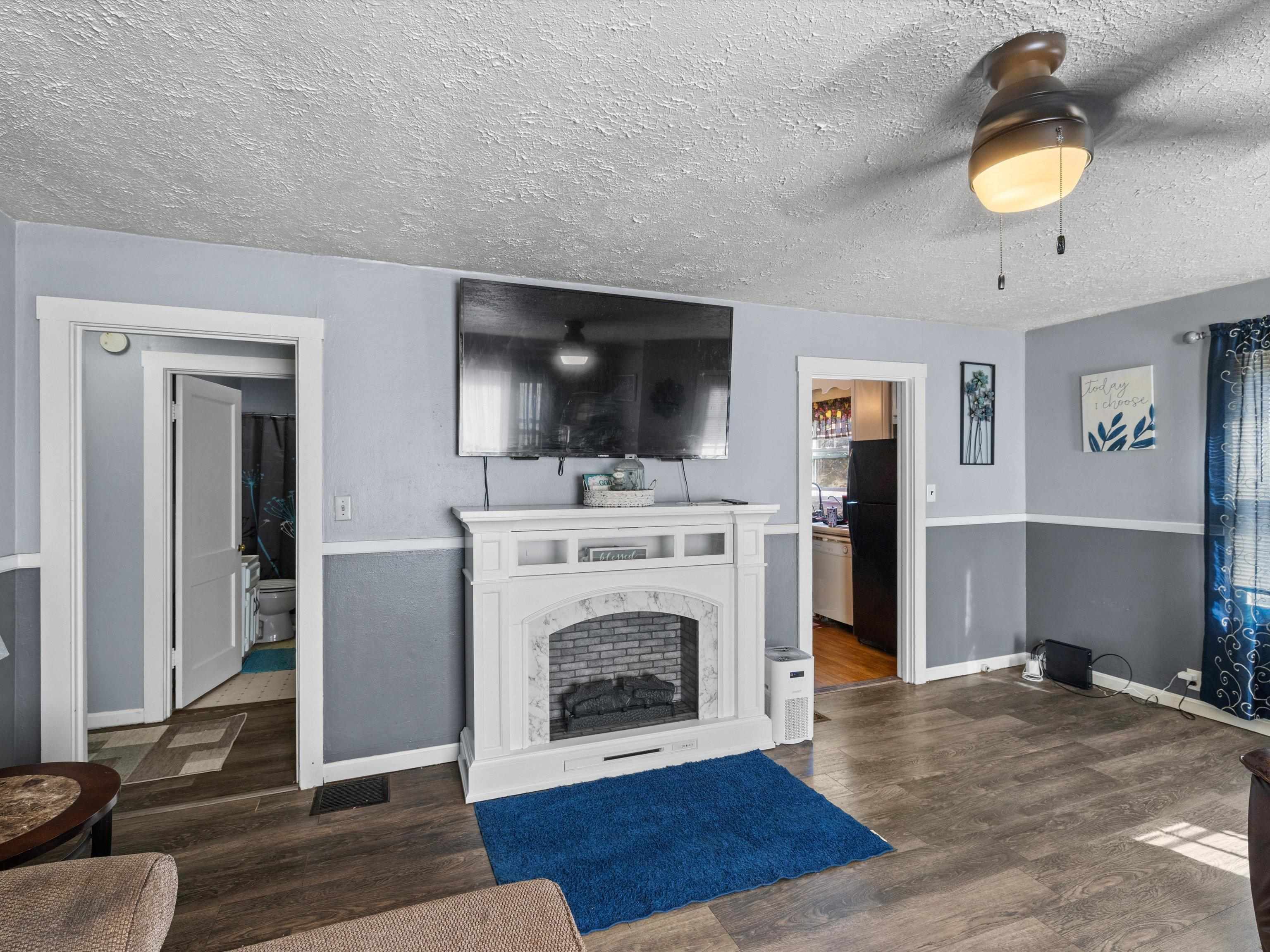 232 Main St., Fordsville, Kentucky 42343, 2 Bedrooms Bedrooms, ,1 BathroomBathrooms,Single Family Residence,For Sale,Main St.,91453