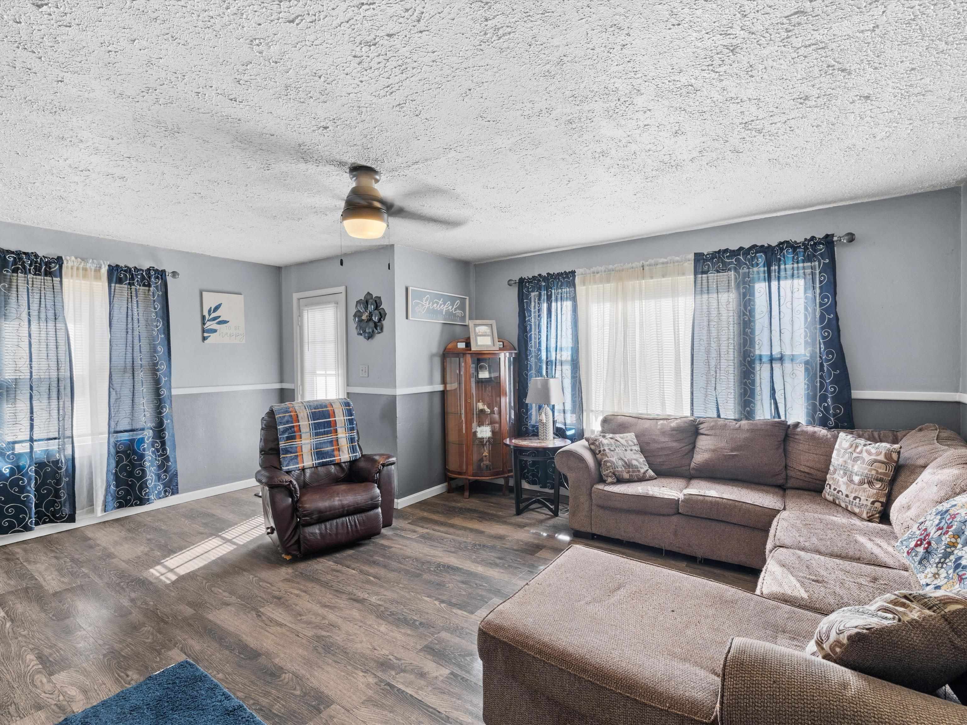 232 Main St., Fordsville, Kentucky 42343, 2 Bedrooms Bedrooms, ,1 BathroomBathrooms,Single Family Residence,For Sale,Main St.,91453