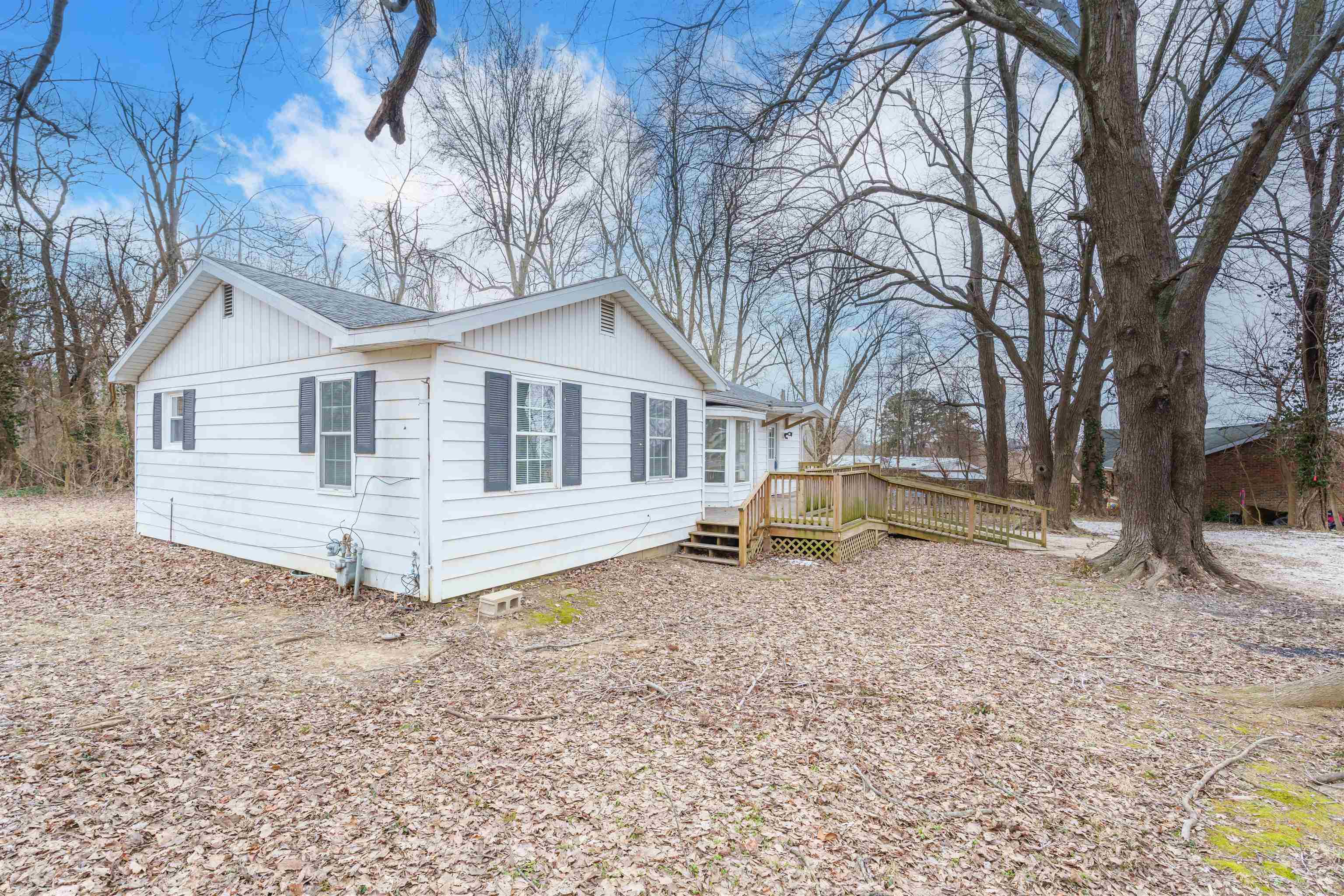 9460 HWY 136 E, Henderson, Kentucky 42420, 3 Bedrooms Bedrooms, ,1 BathroomBathrooms,Single Family Residence,For Sale,HWY 136 E,91454