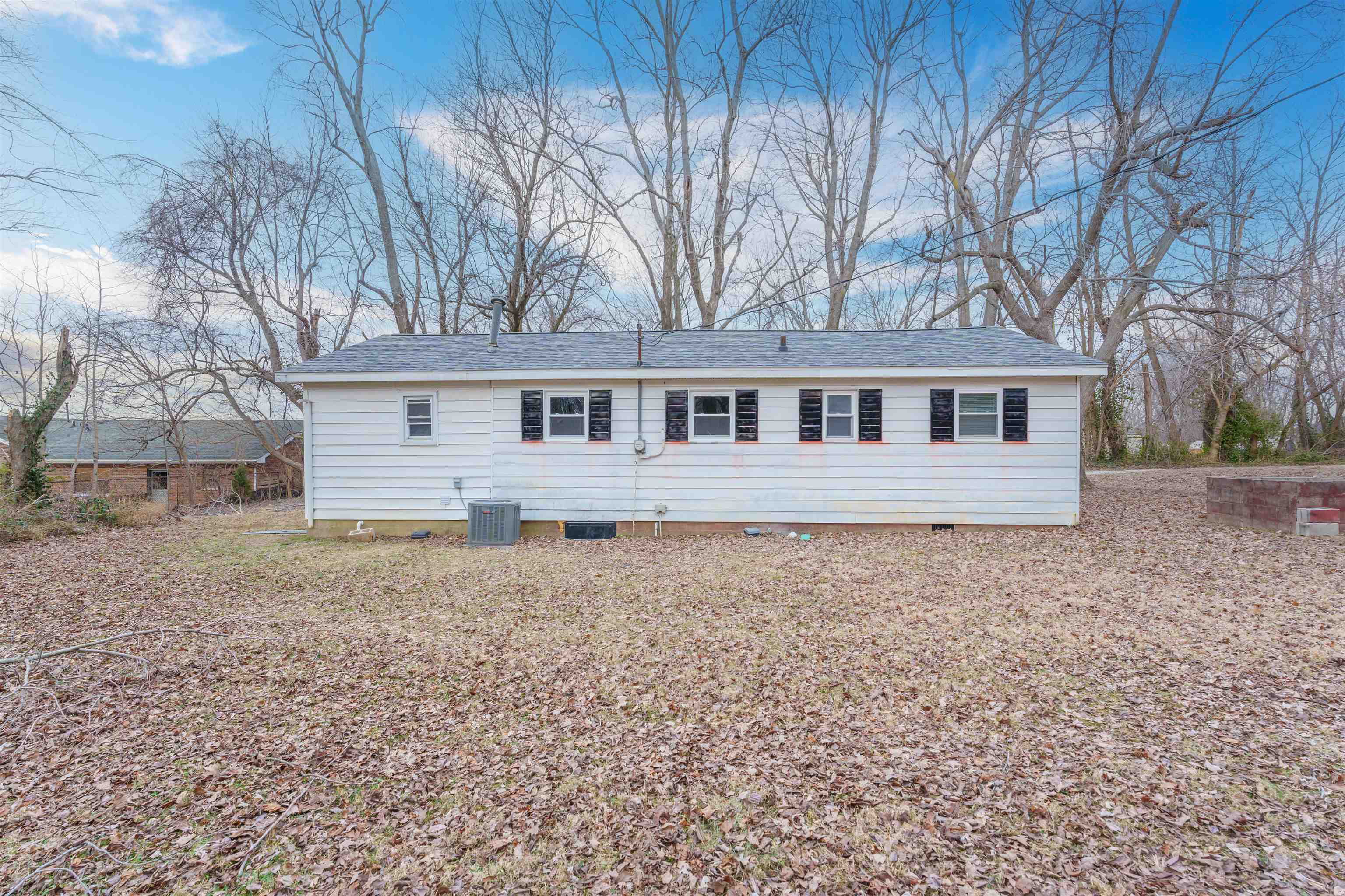 9460 HWY 136 E, Henderson, Kentucky 42420, 3 Bedrooms Bedrooms, ,1 BathroomBathrooms,Single Family Residence,For Sale,HWY 136 E,91454