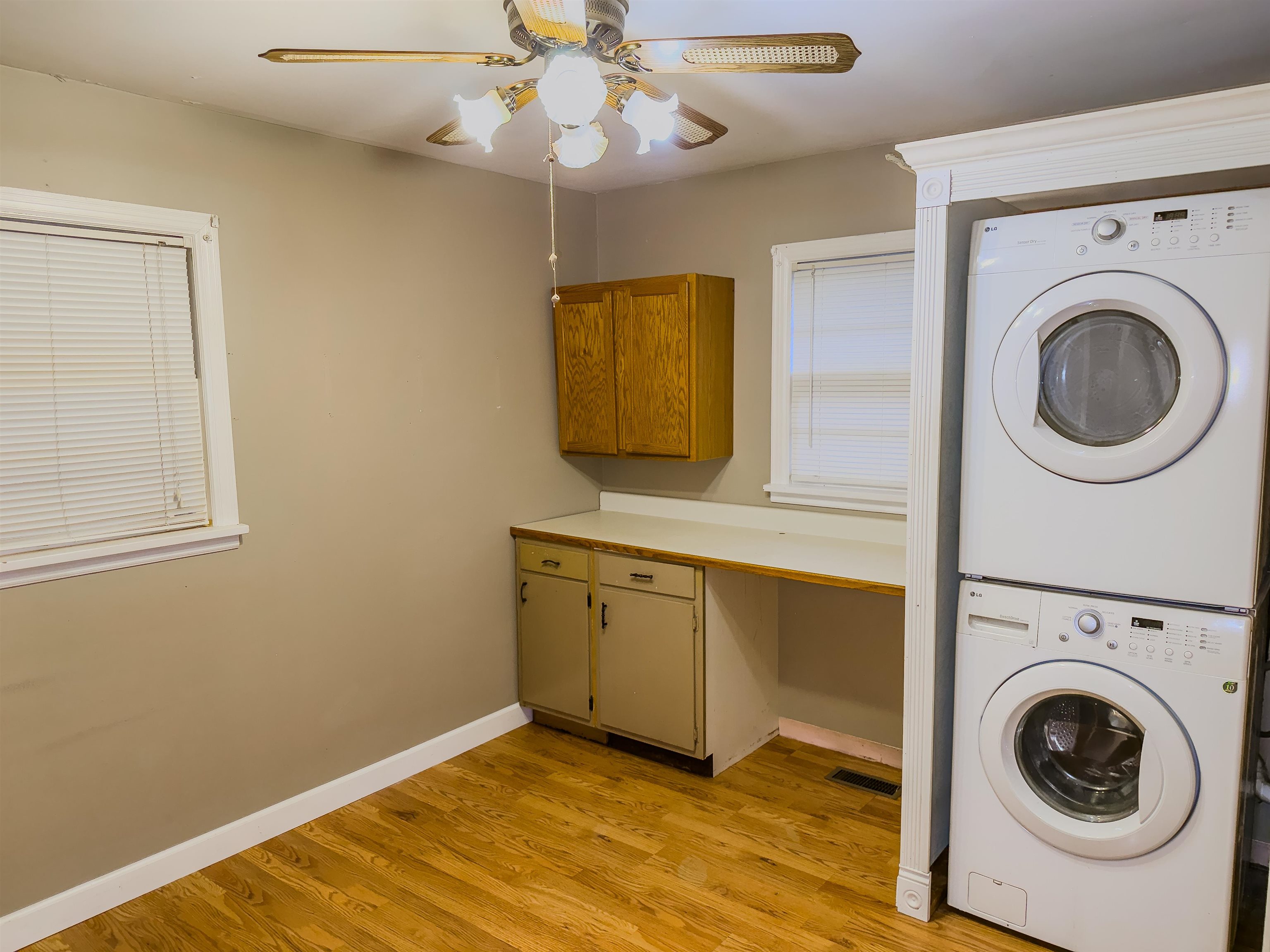 504 Valley Terrace, Irvington, Kentucky 40146, 3 Bedrooms Bedrooms, ,1 BathroomBathrooms,Ranch,For Sale,Valley Terrace,91455