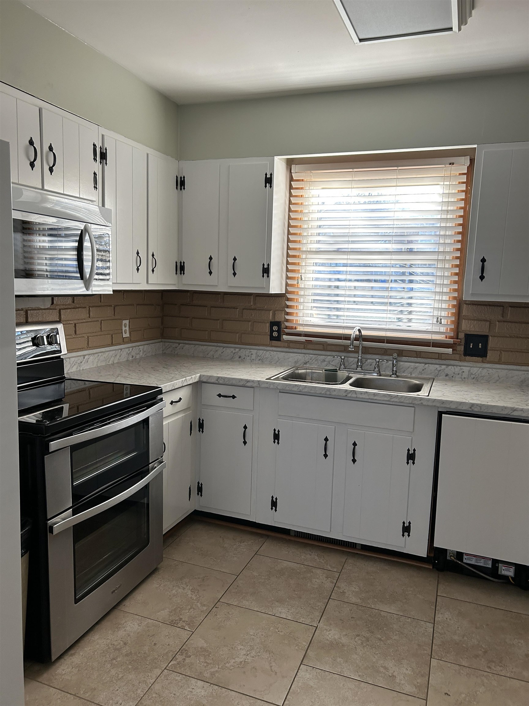 3006 Epworth Lane, Owensboro, Kentucky 42303, 3 Bedrooms Bedrooms, ,1 BathroomBathrooms,Single Family Residence,For Sale,Epworth Lane,91457
