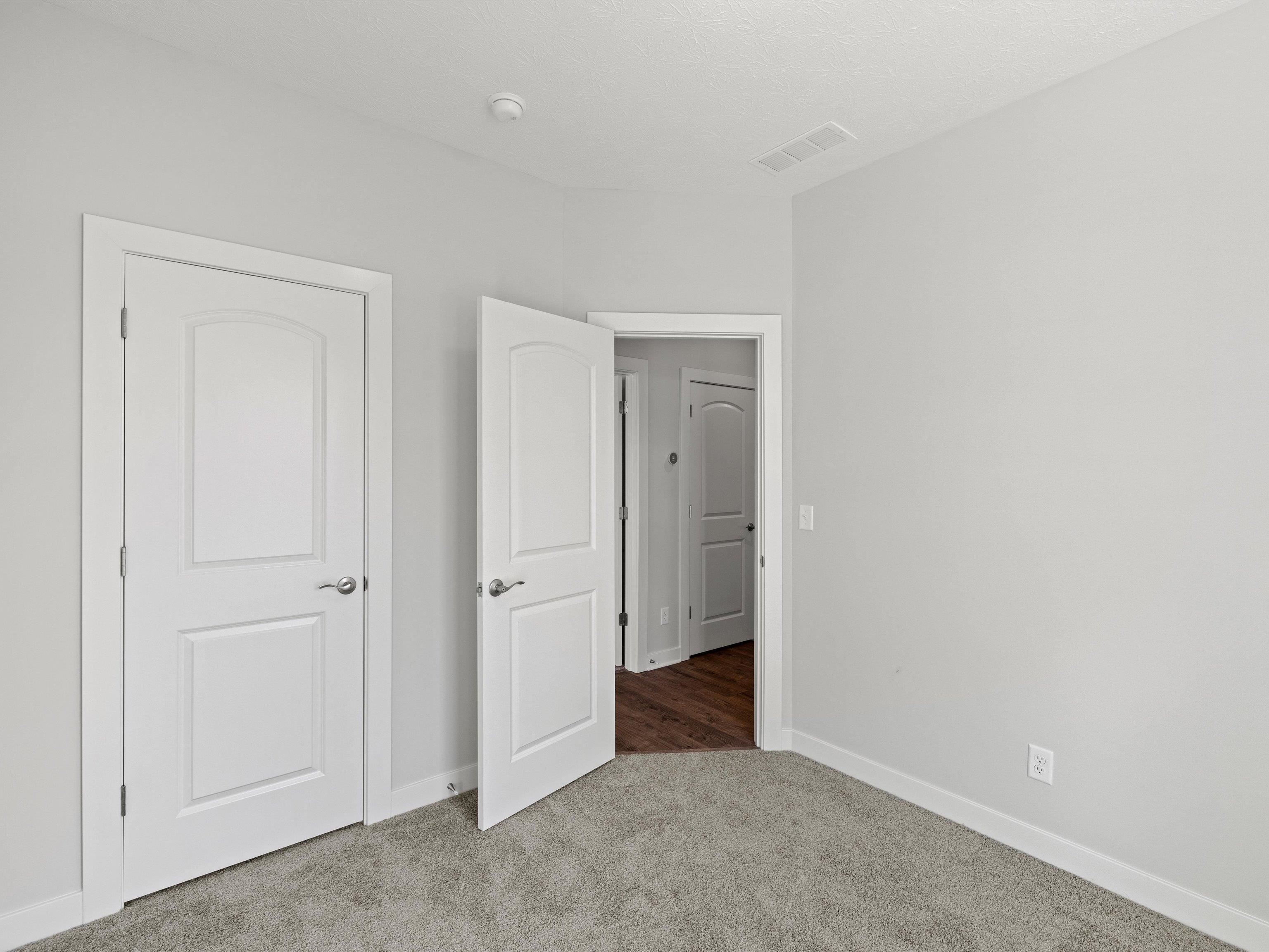 631 Alabaster Lane, Owensboro, Kentucky 42301, 3 Bedrooms Bedrooms, ,2 BathroomsBathrooms,Single Family Residence,For Sale,Alabaster Lane,91458